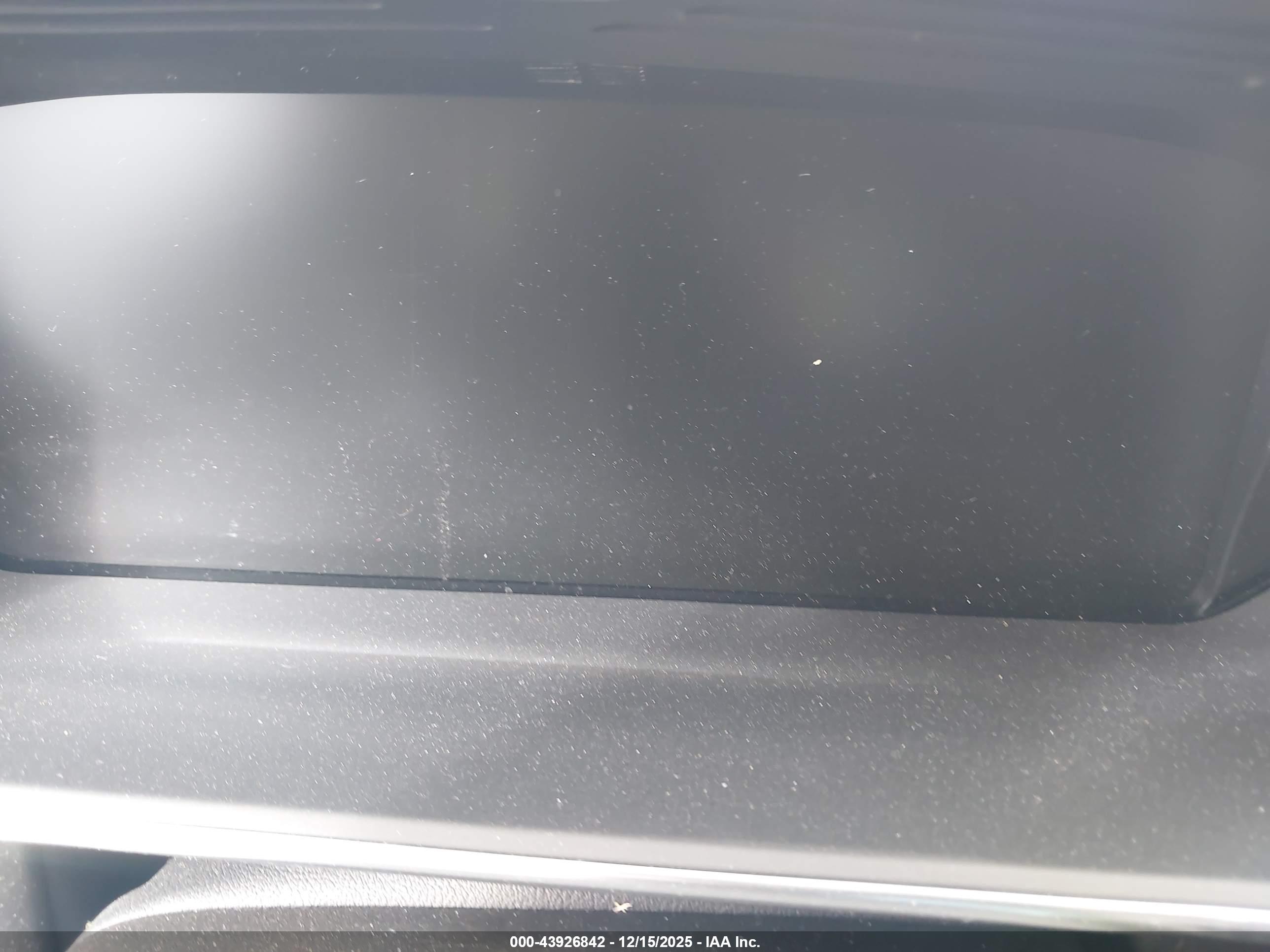 LAND ROVER image 7