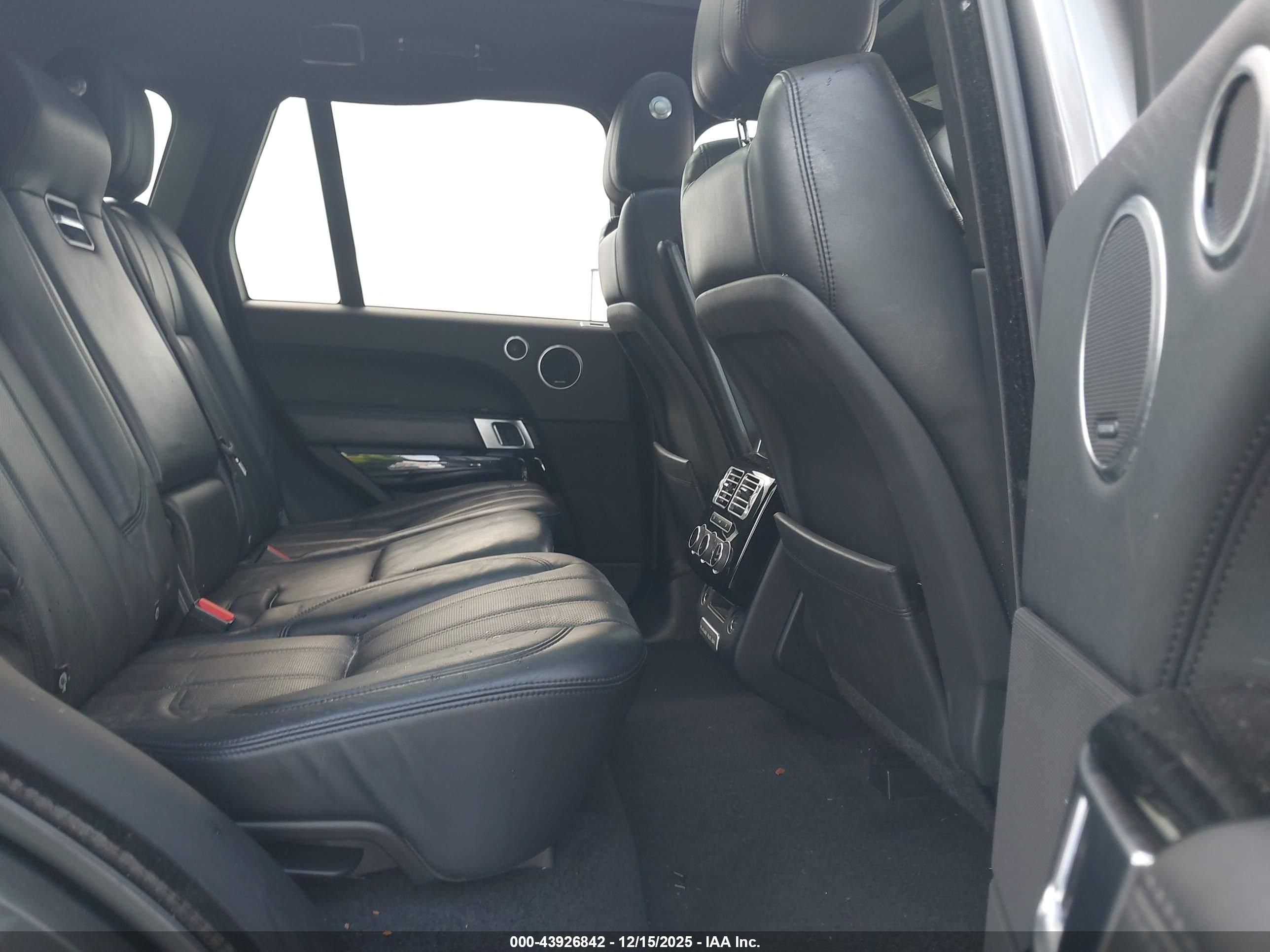 LAND ROVER image 8