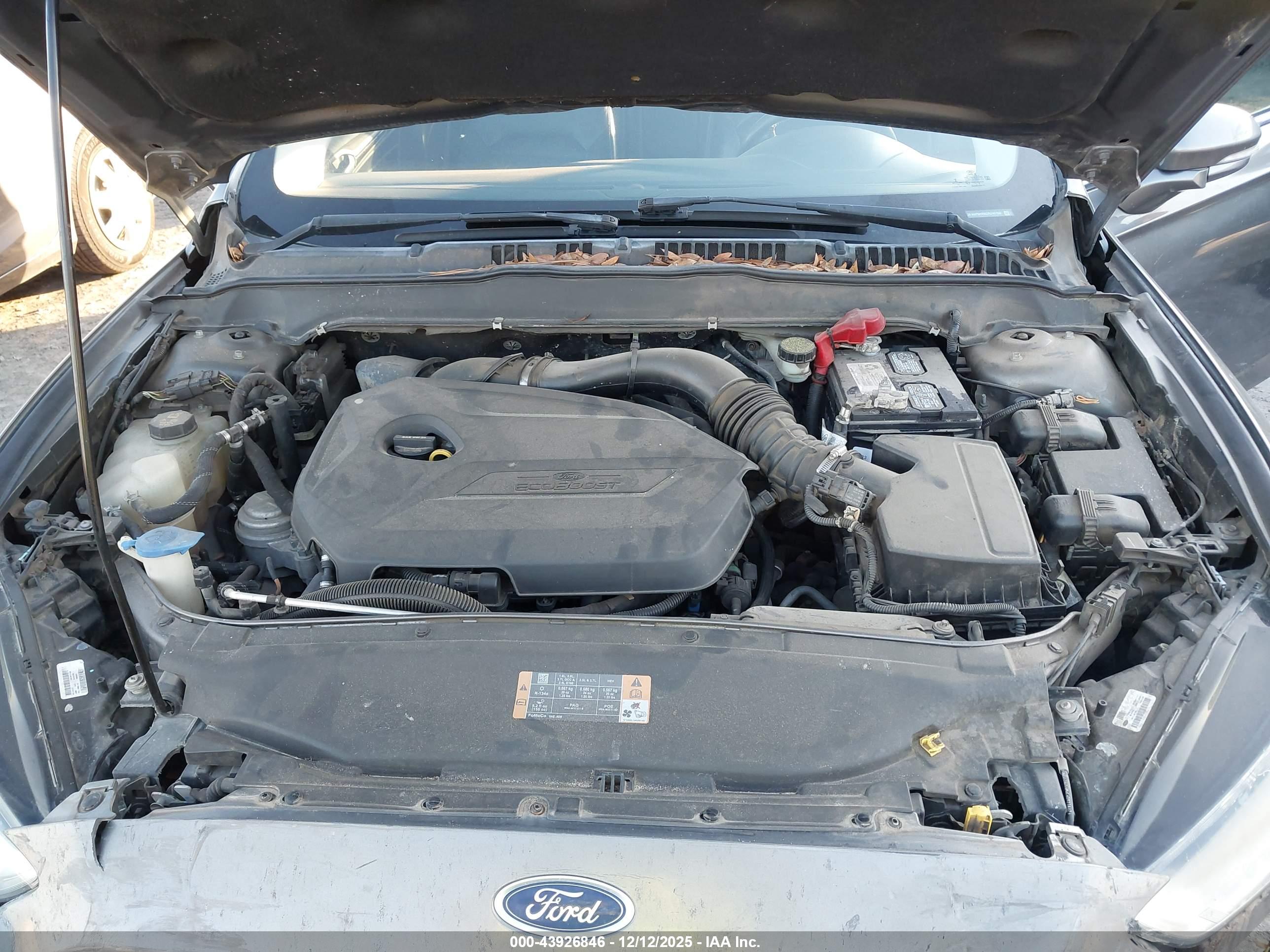 FORD FUSION image 10