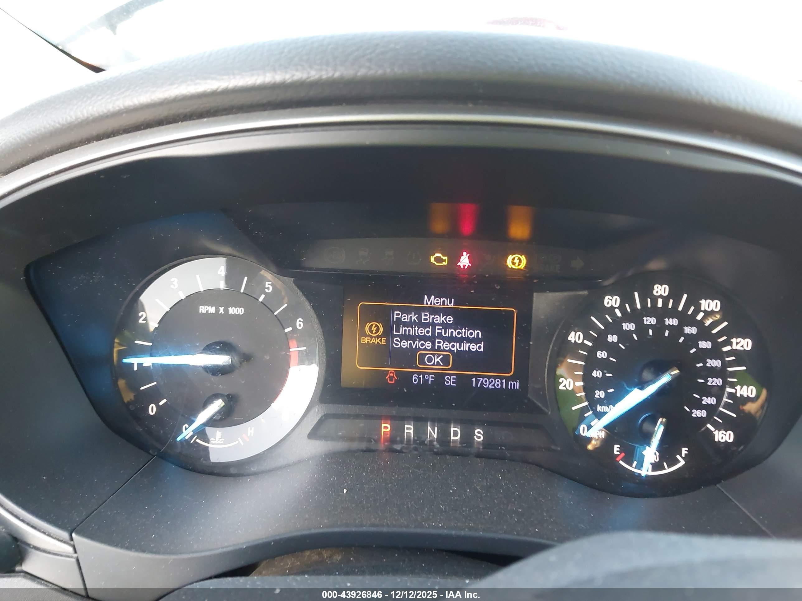 FORD FUSION image 7