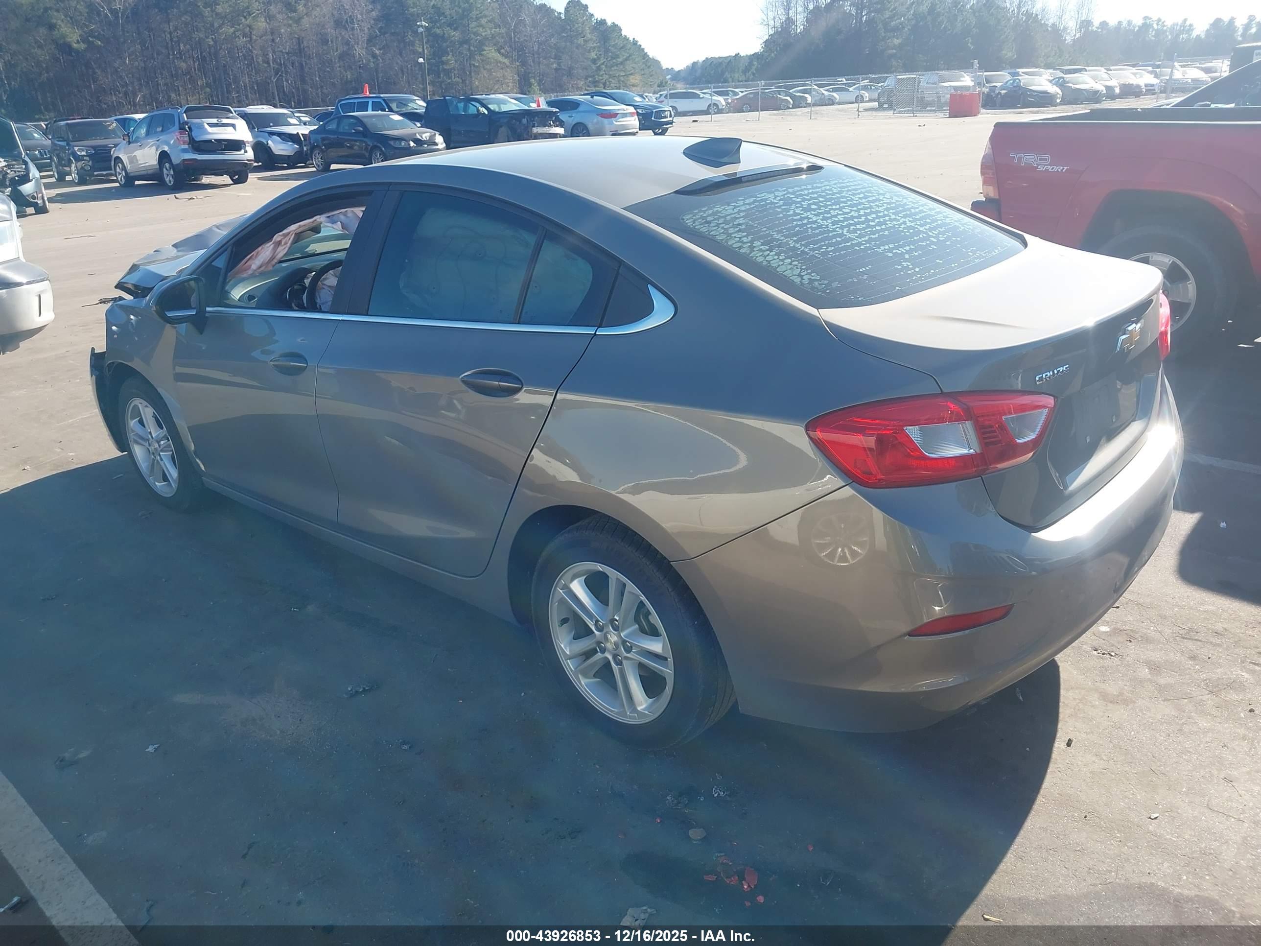 CHEVROLET CRUZE image 3