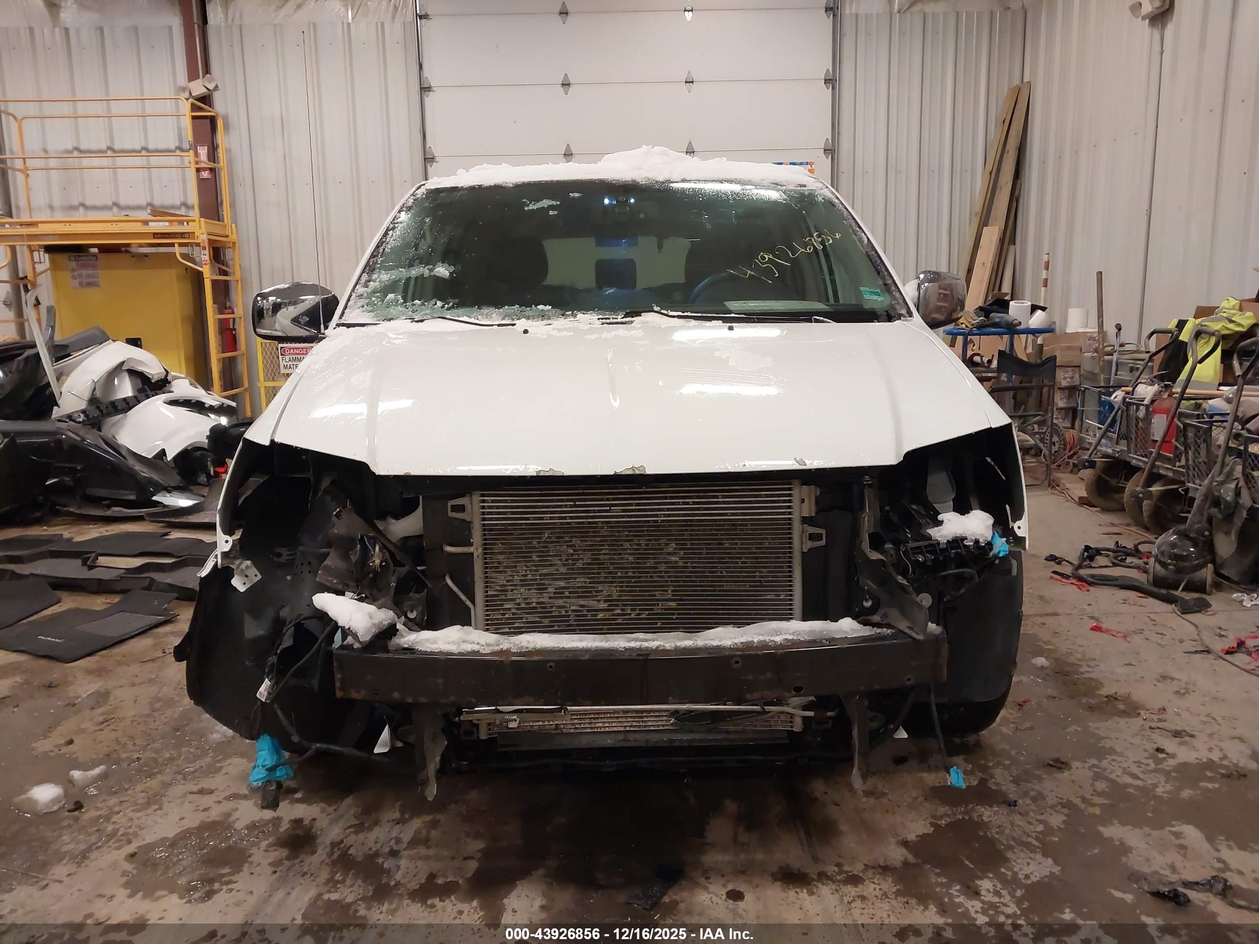 CHRYSLER TOWN image 6