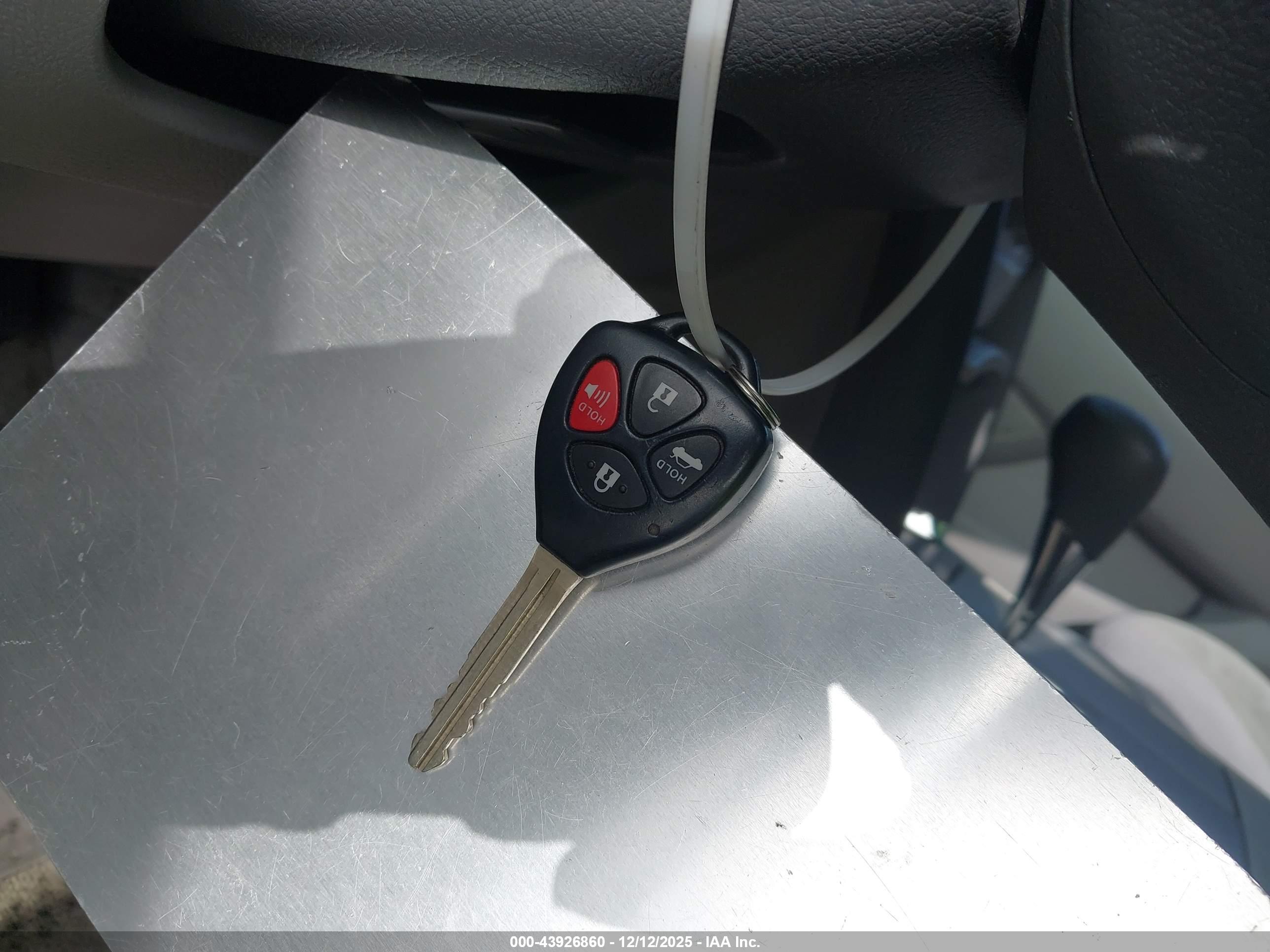 TOYOTA CAMRY image 11