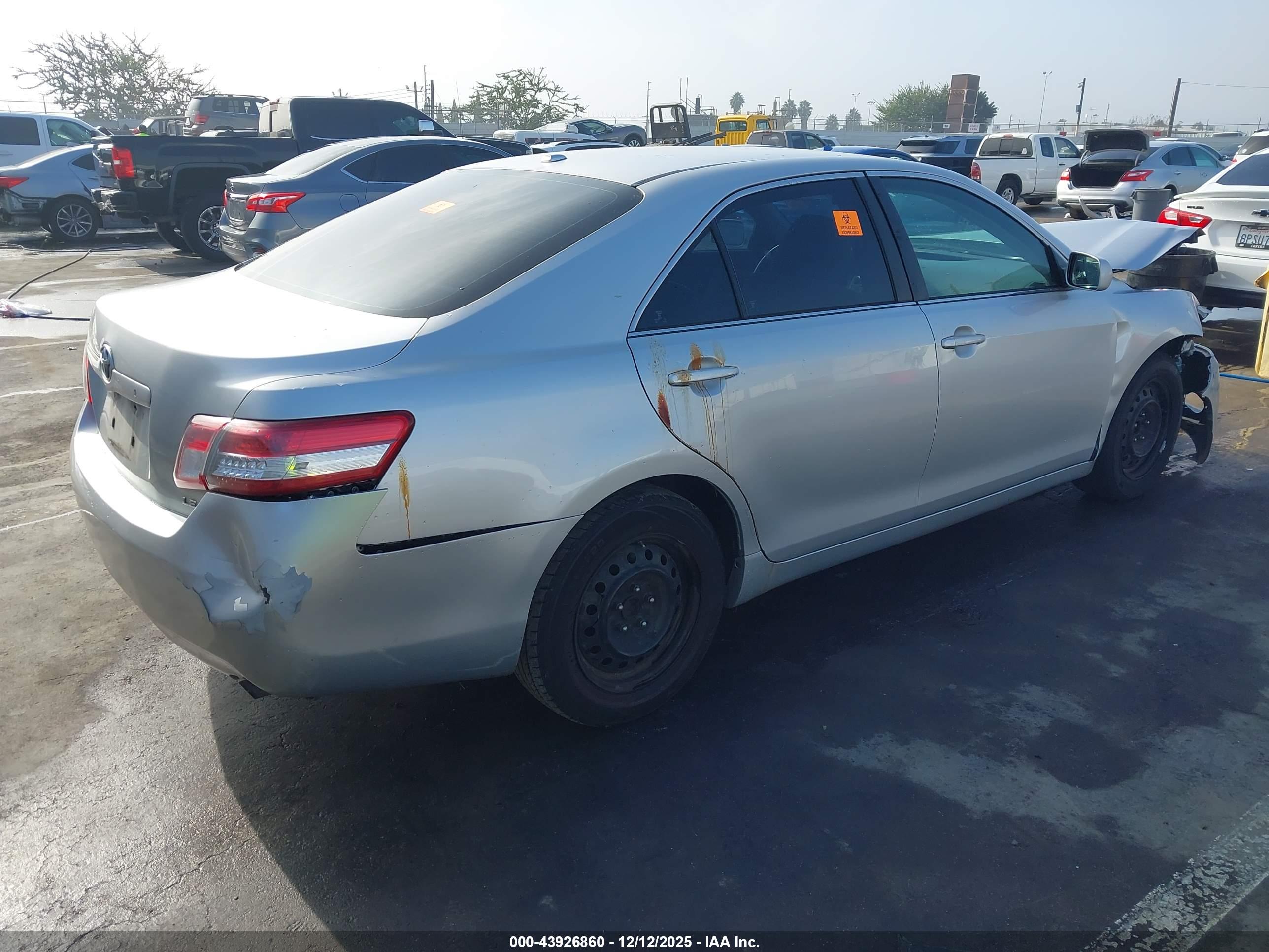TOYOTA CAMRY image 4
