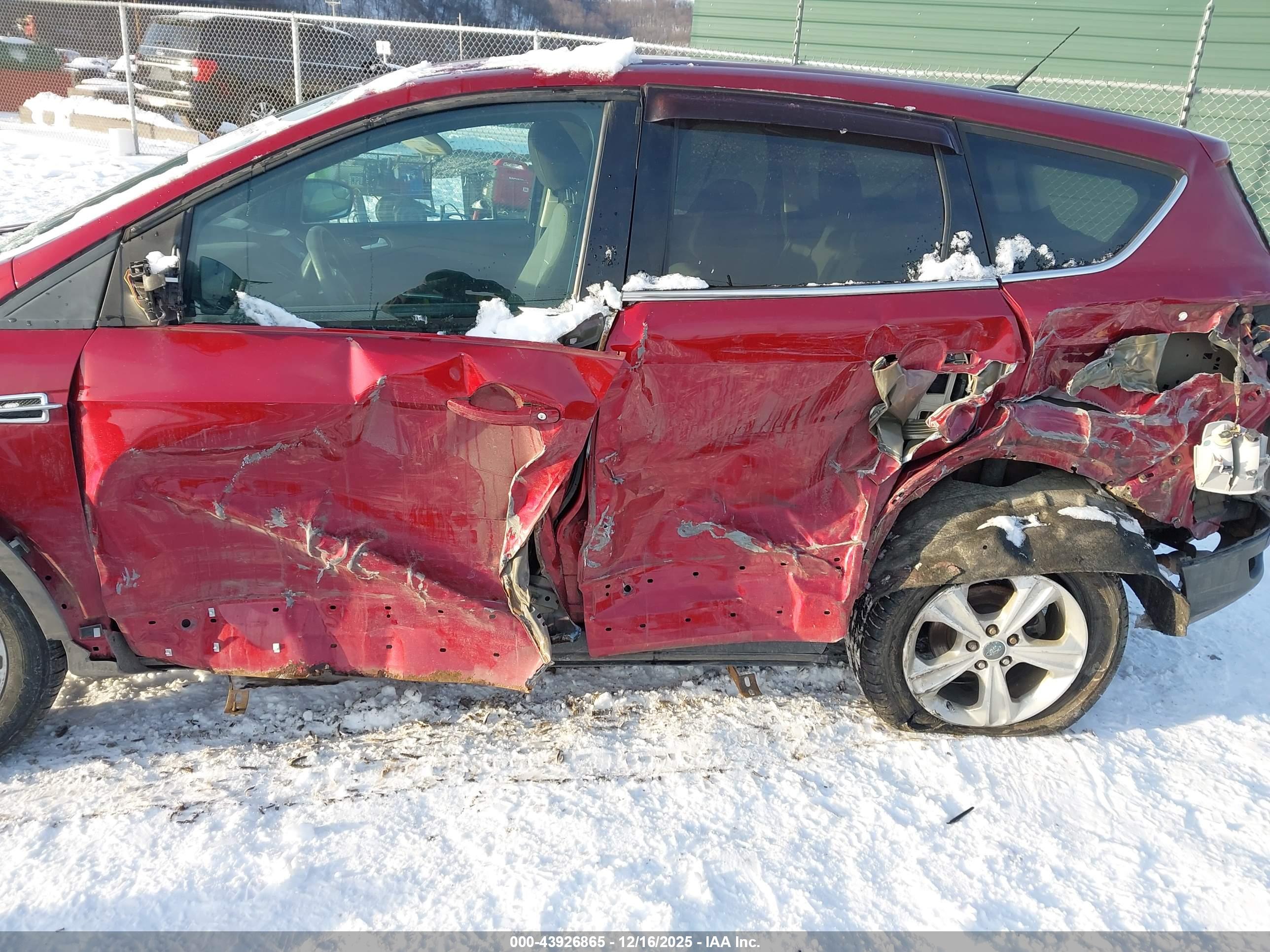 FORD ESCAPE image 6