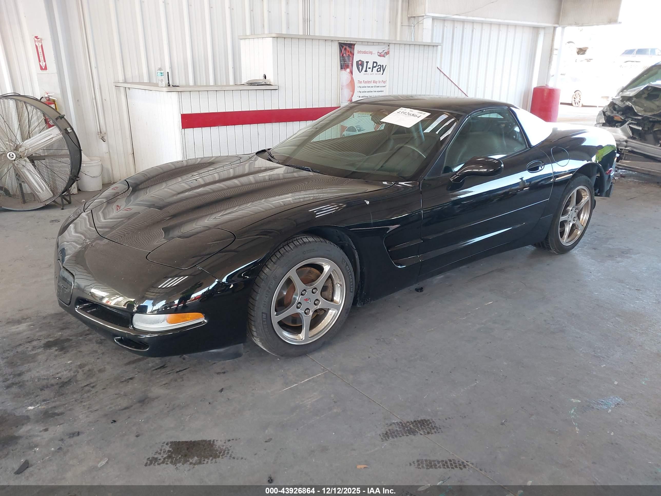 CHEVROLET CORVETTE image 2