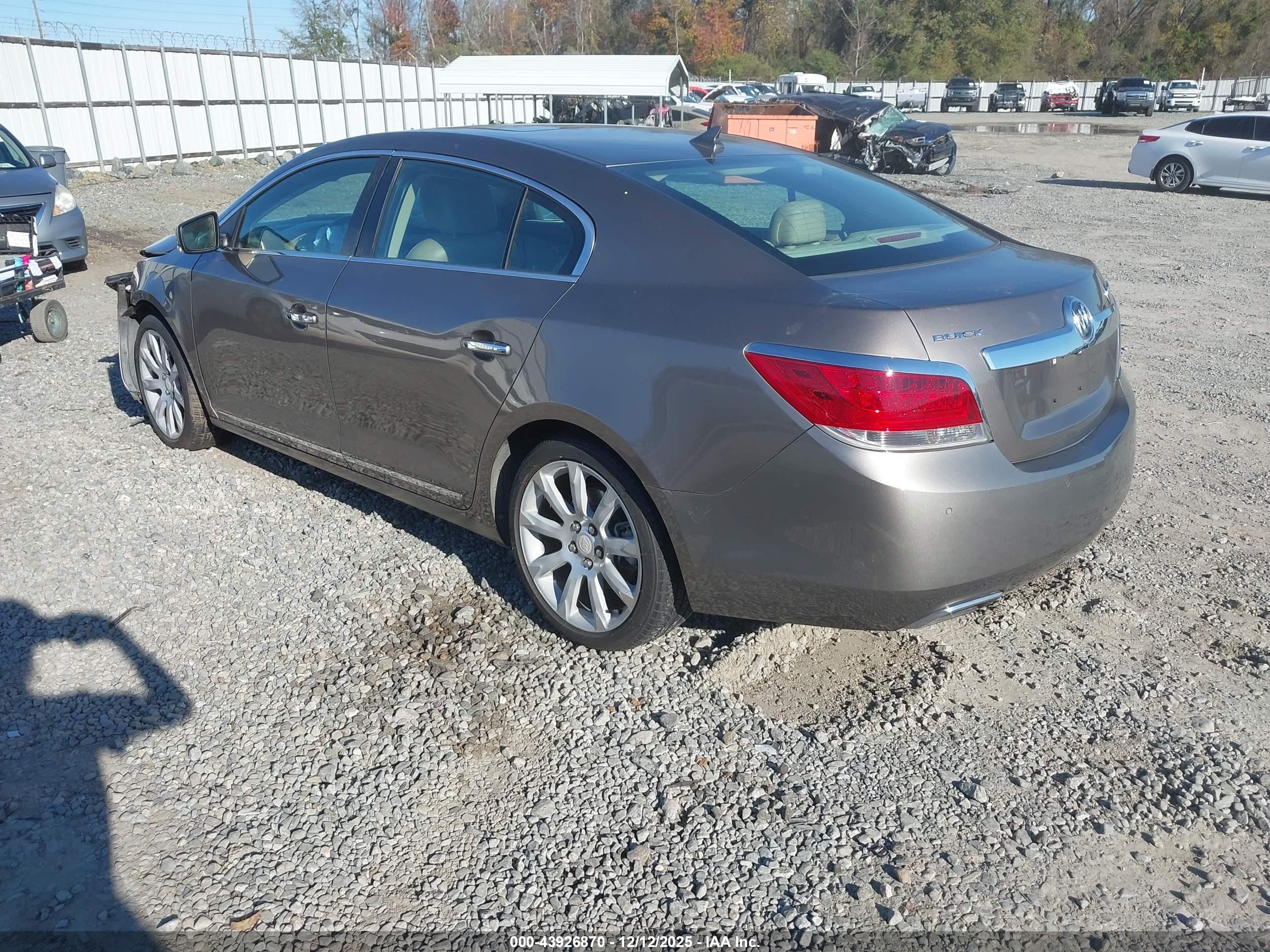 BUICK LACROSSE image 3