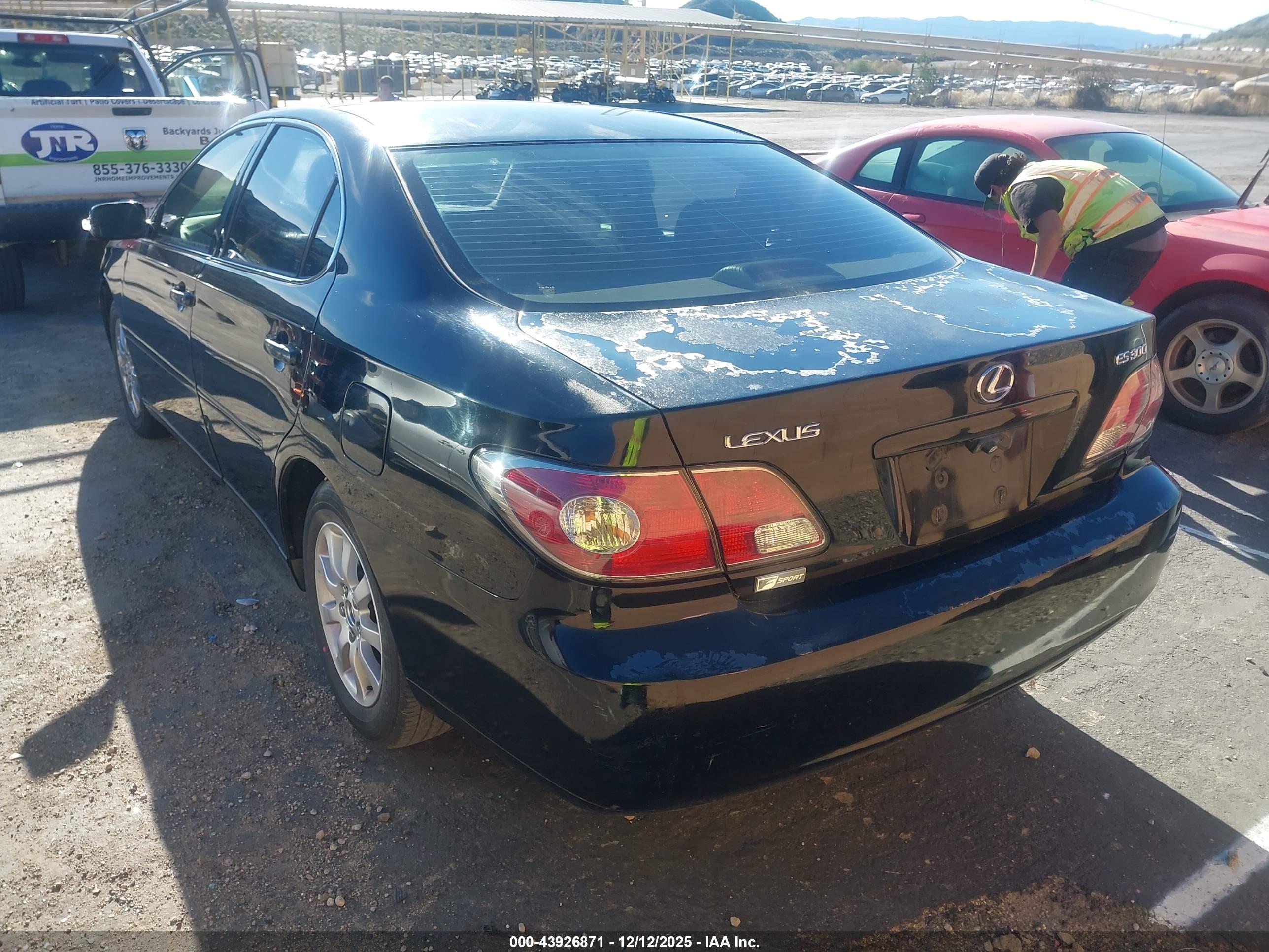 LEXUS ES image 3