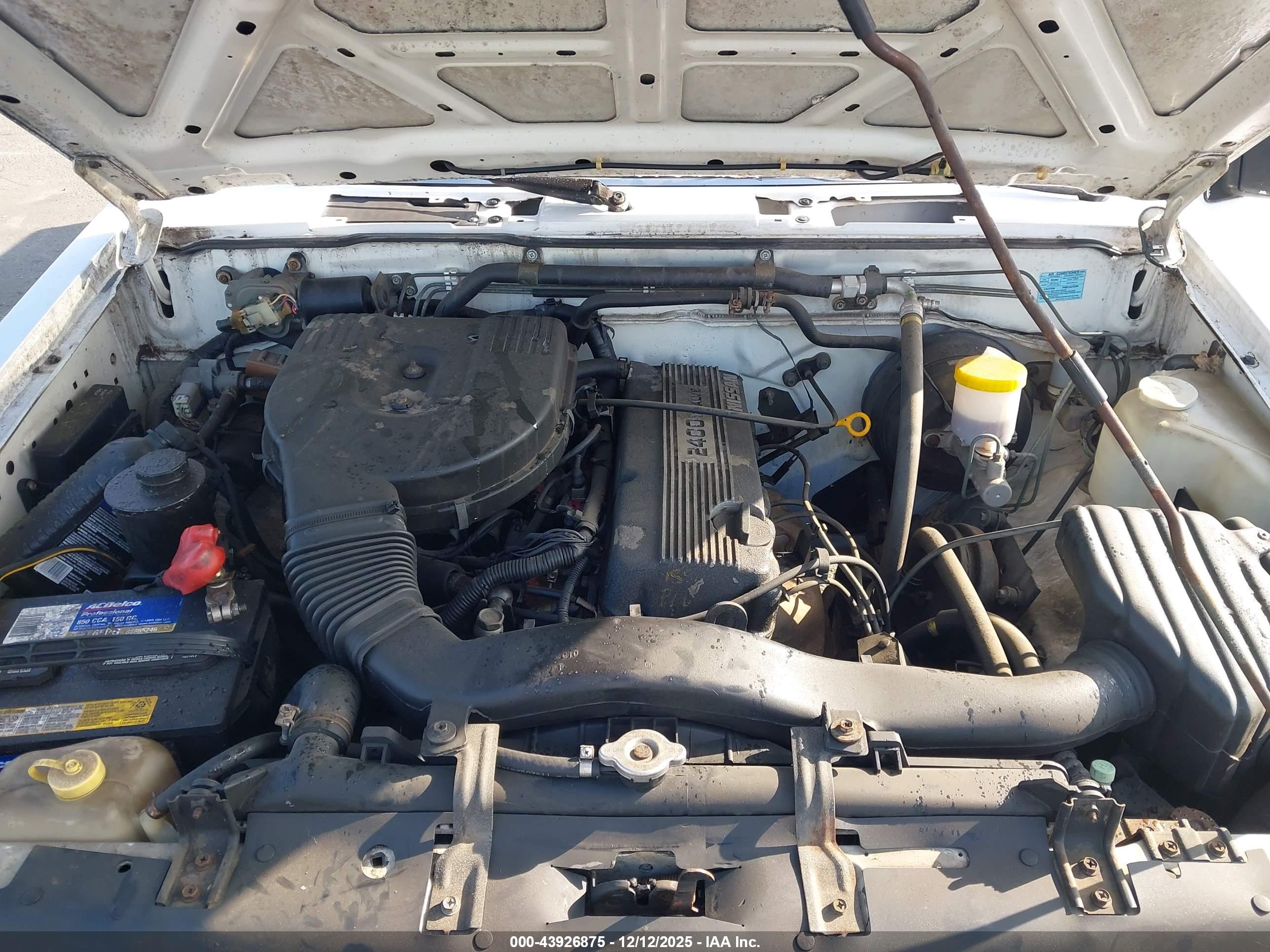 NISSAN TRUCK image 10