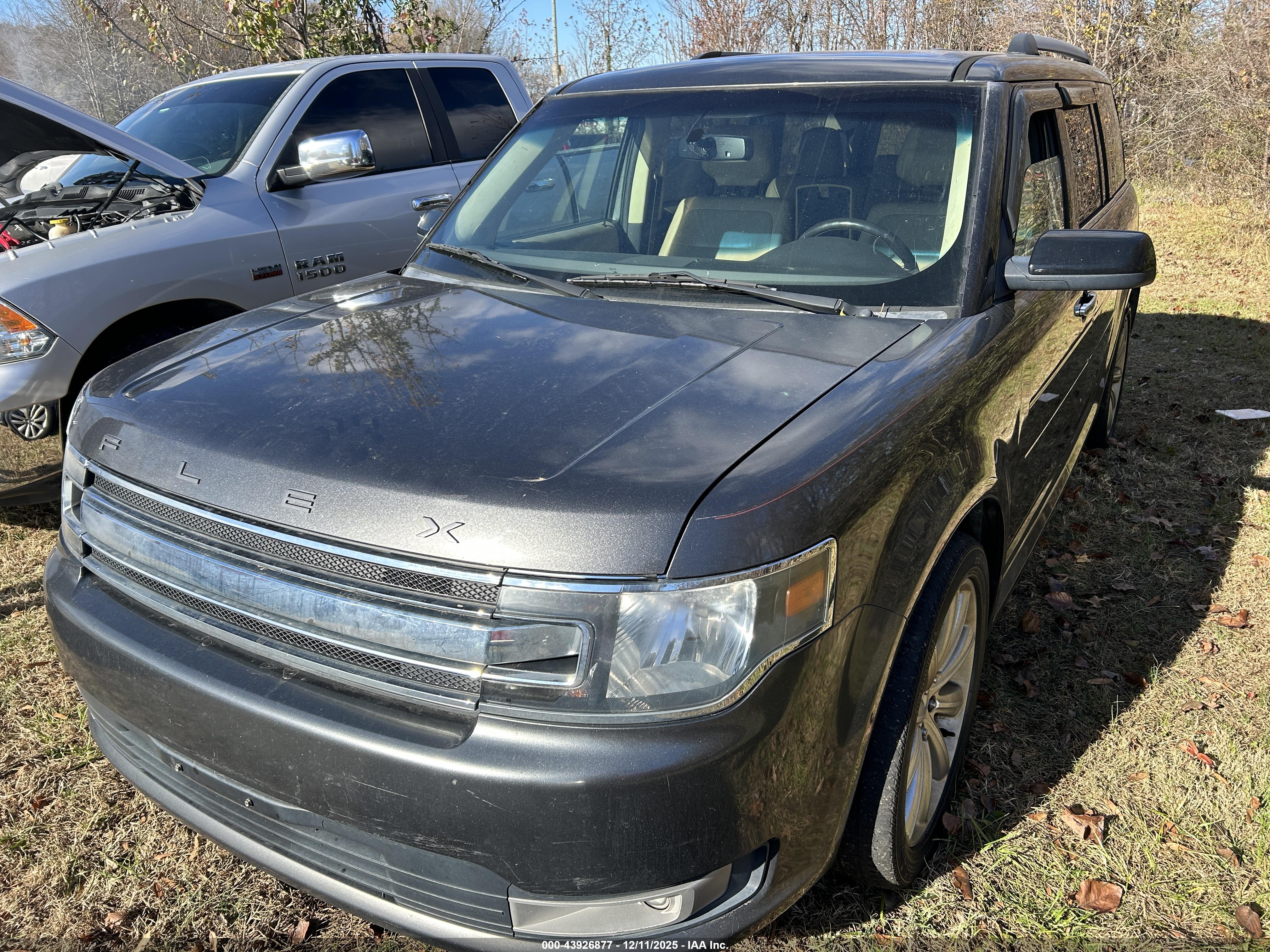 FORD FLEX image 2