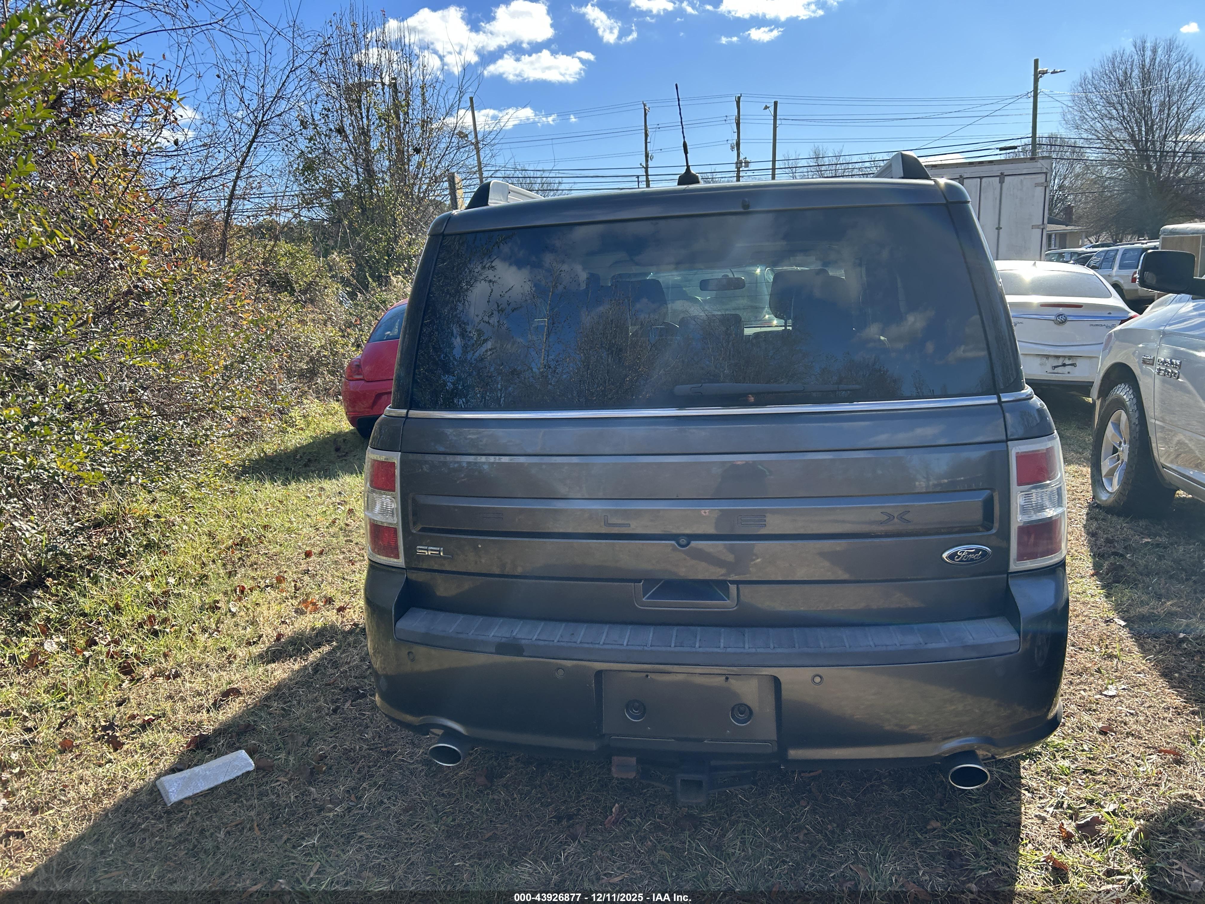 FORD FLEX image 6