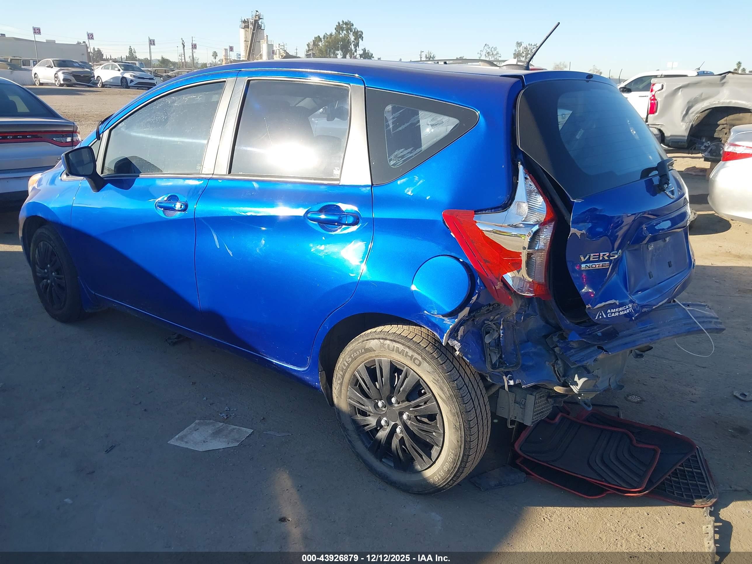 NISSAN VERSA image 3