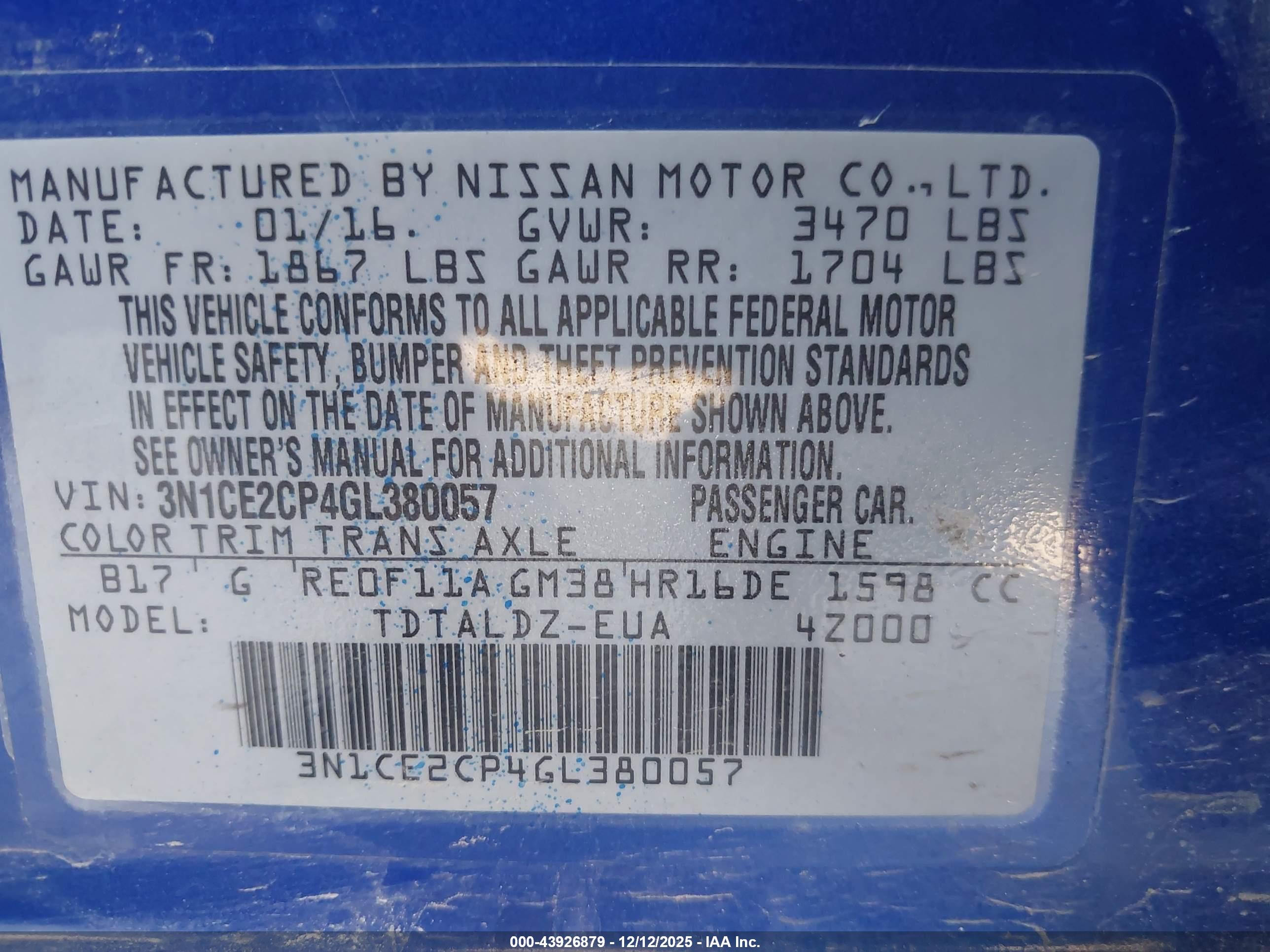 NISSAN VERSA image 9