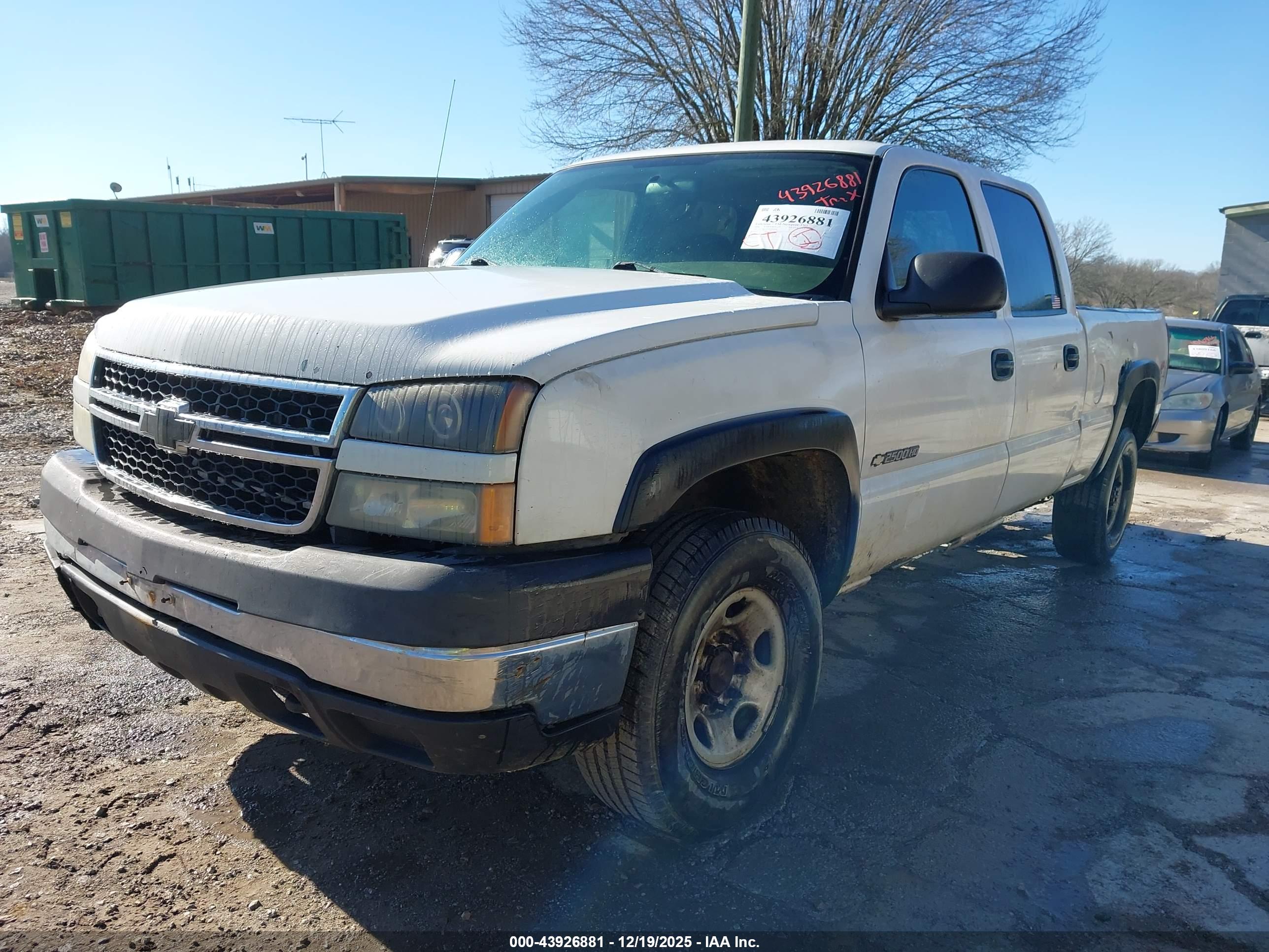 CHEVROLET SILVERADO image 2