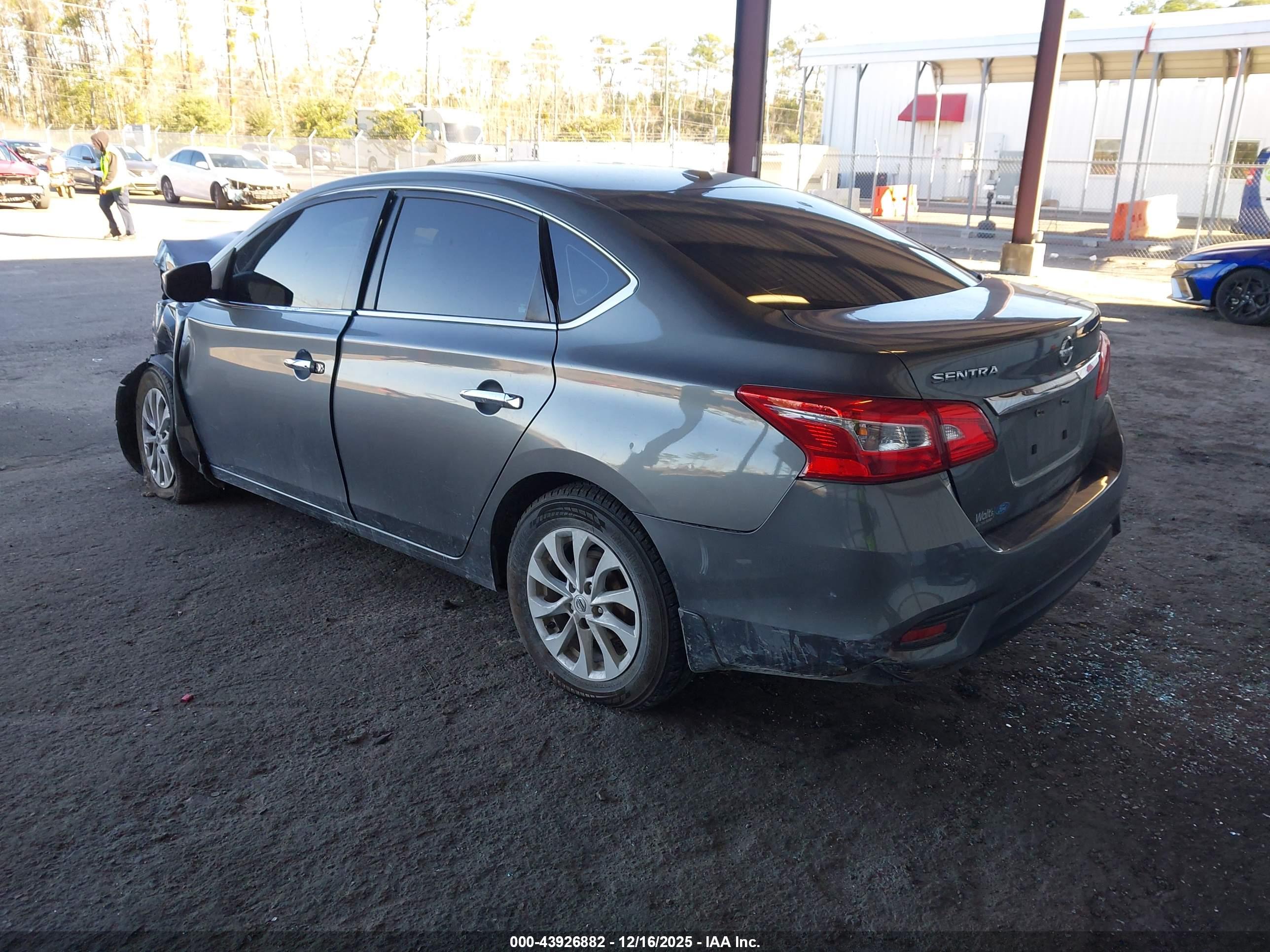 NISSAN SENTRA image 3
