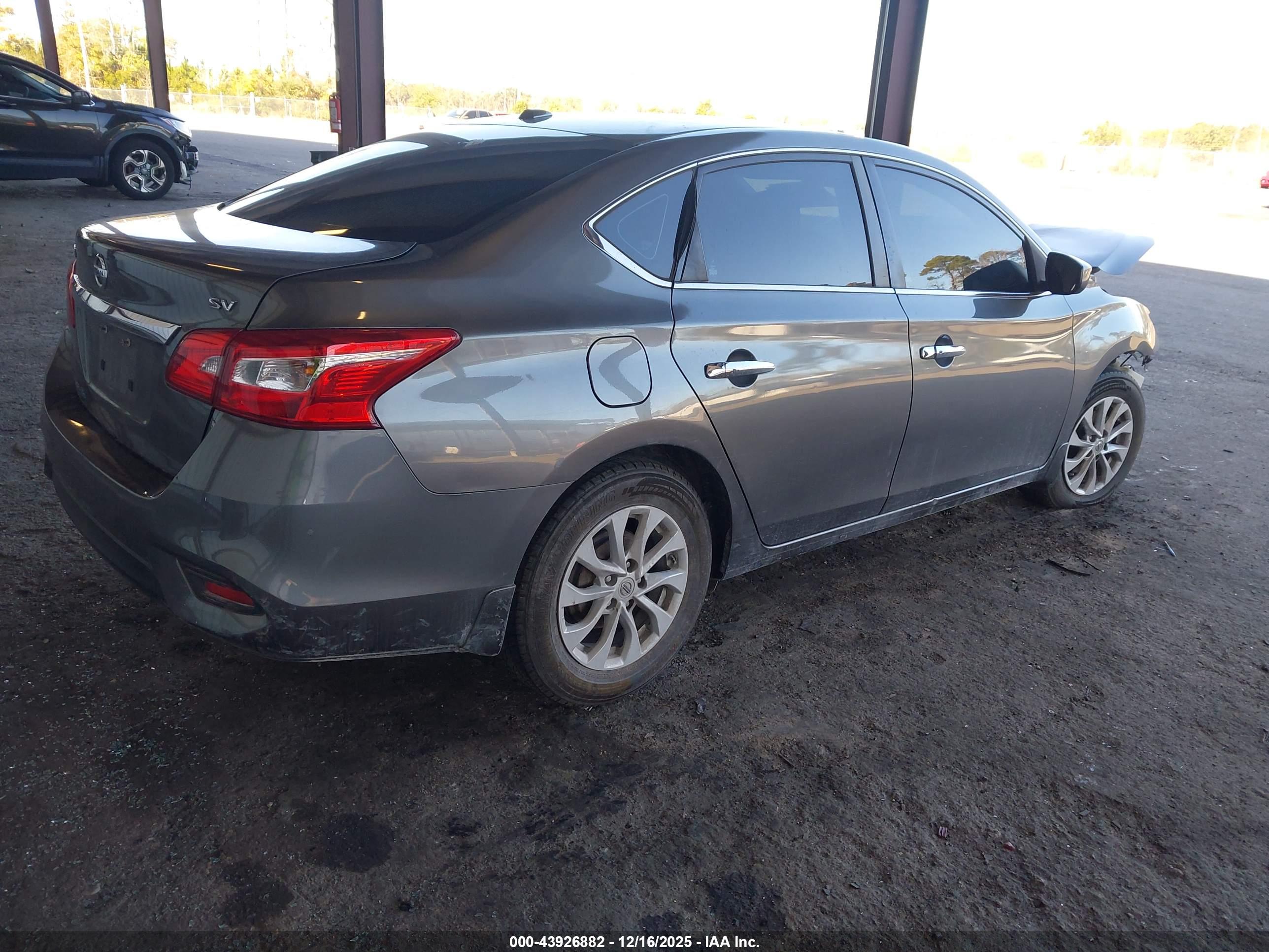 NISSAN SENTRA image 4