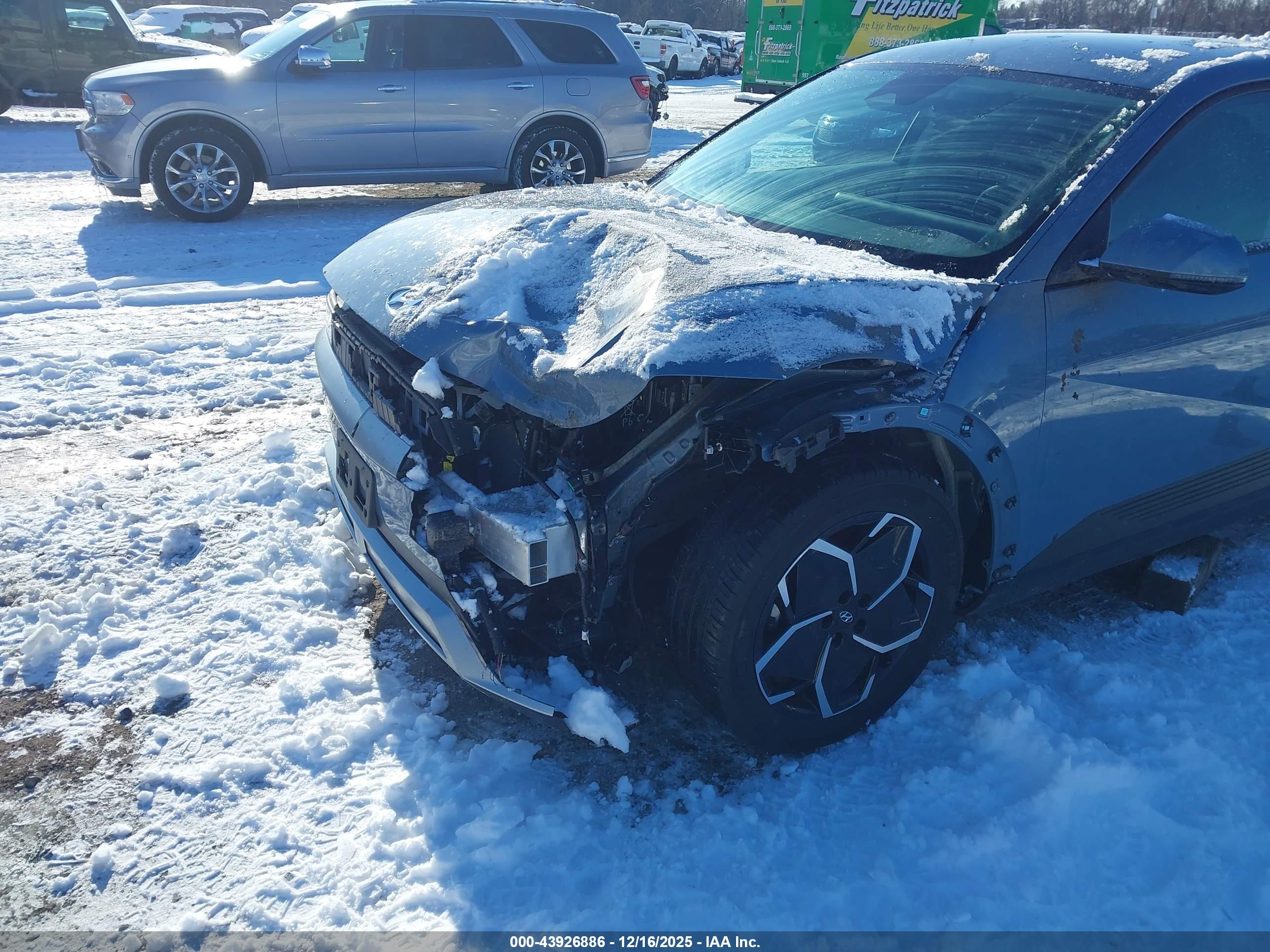 HYUNDAI IONIQ image 6