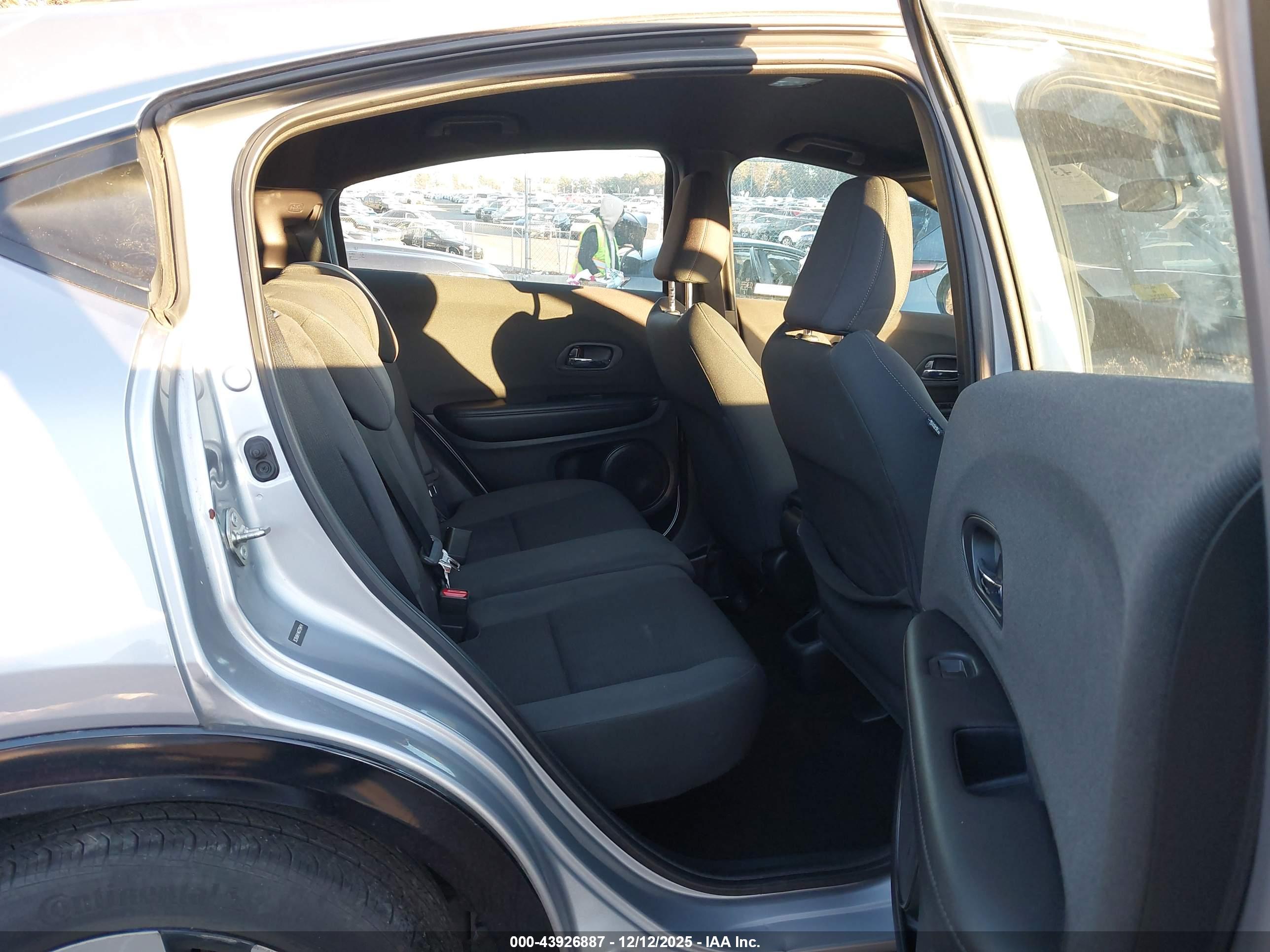 HONDA HR-V image 8