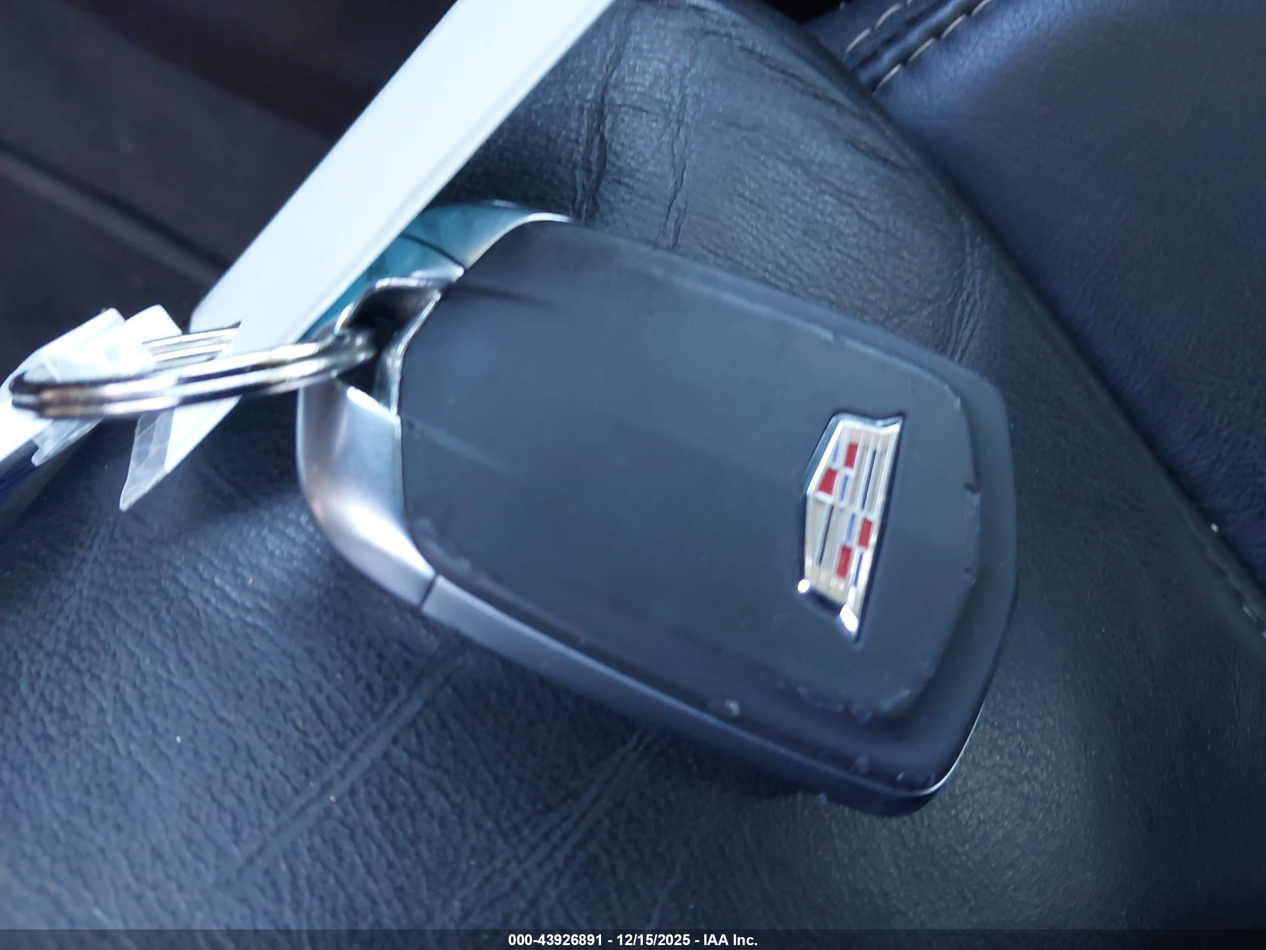 CADILLAC XTS image 11
