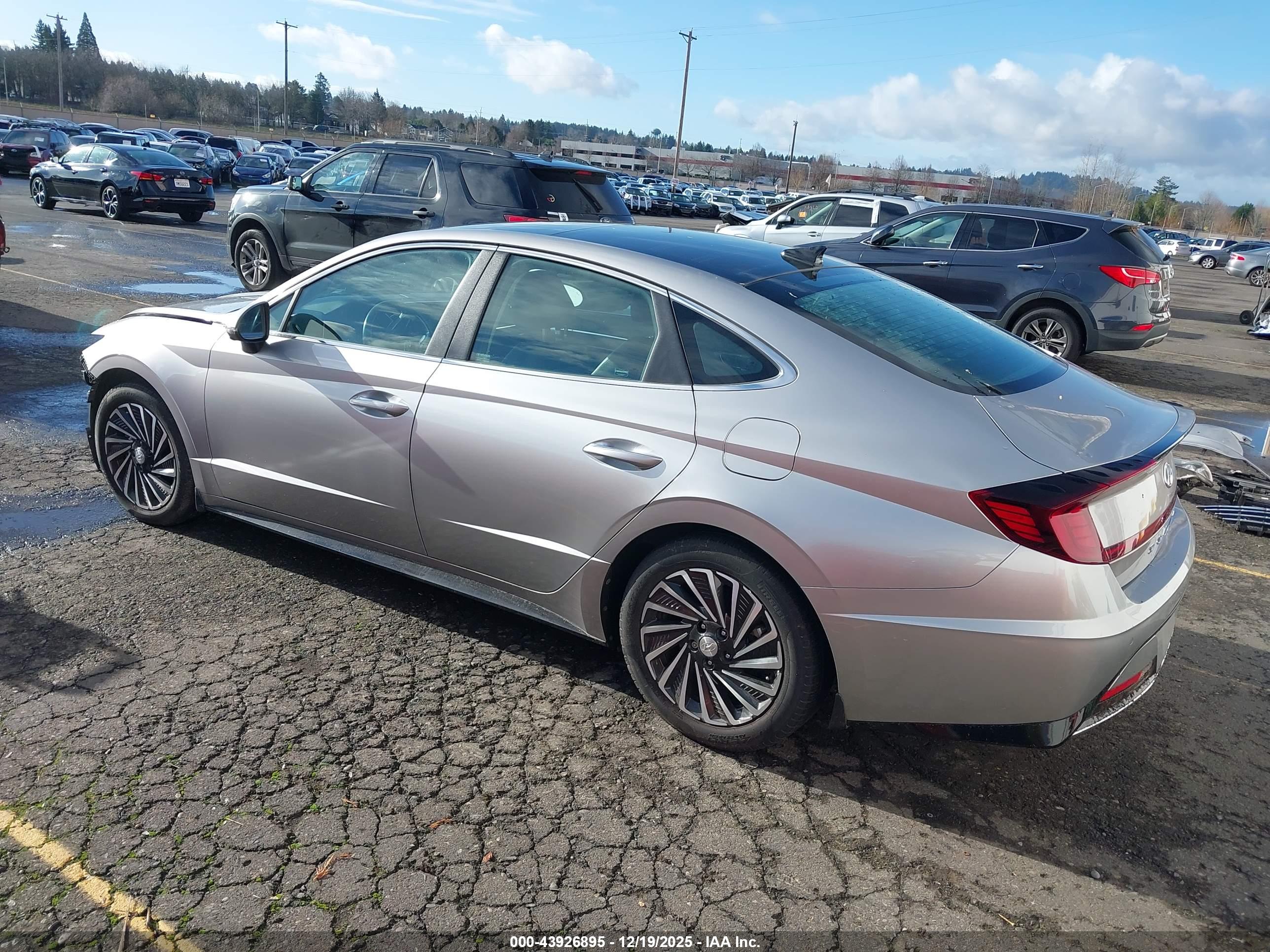 HYUNDAI SONATA image 3