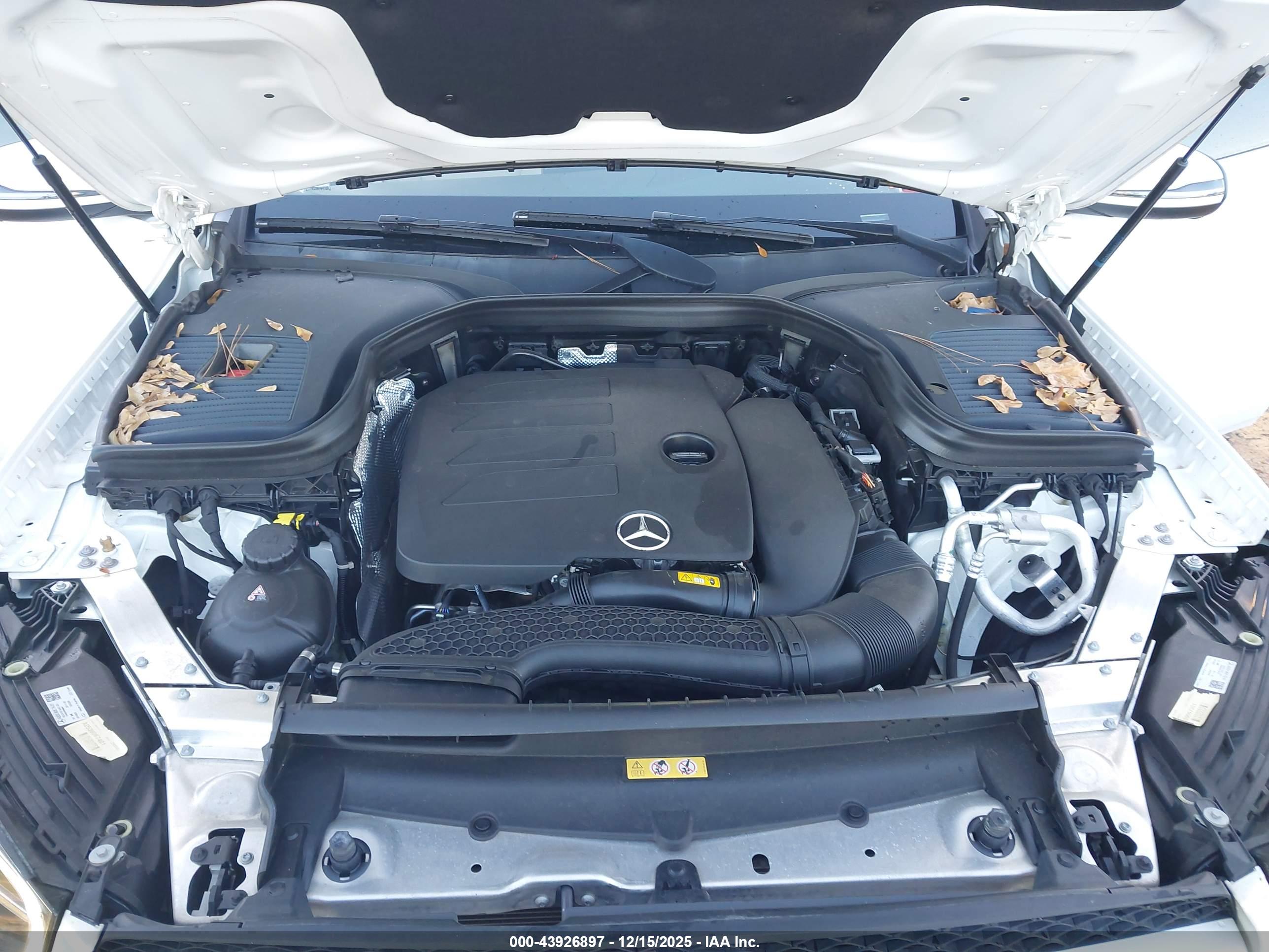 MERCEDES-BENZ GLC image 10