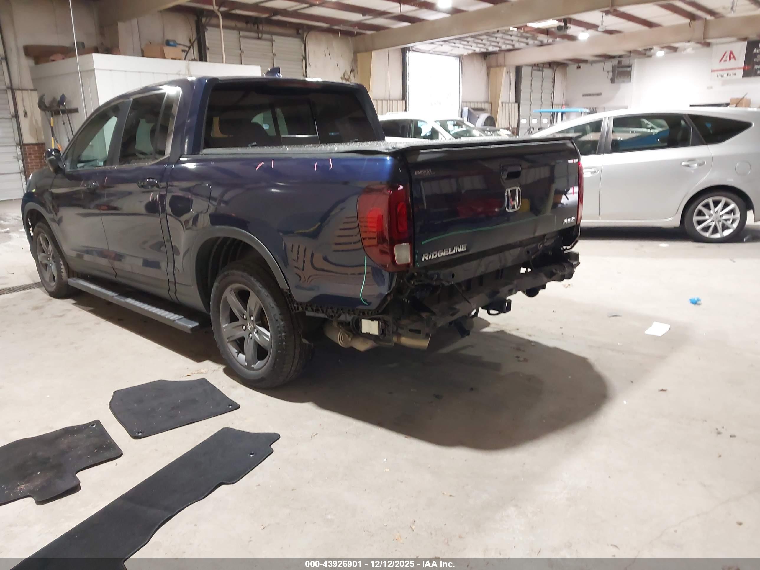 HONDA RIDGELINE image 3