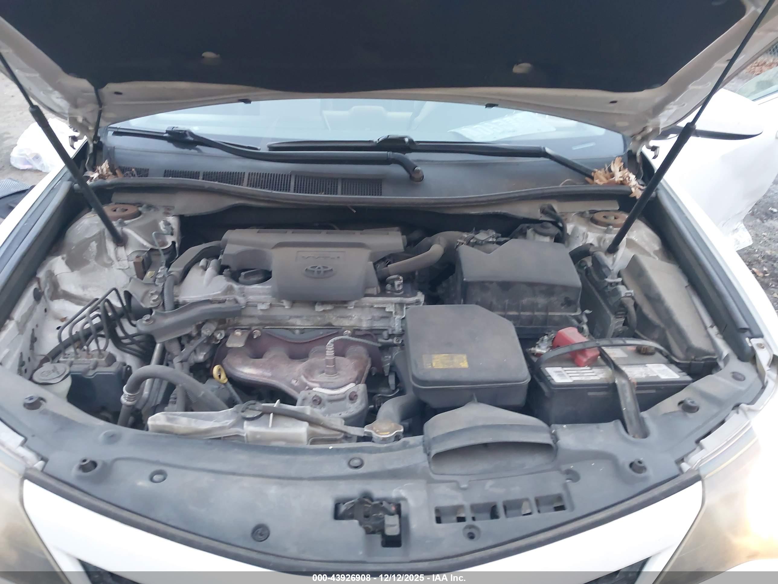 TOYOTA CAMRY image 10