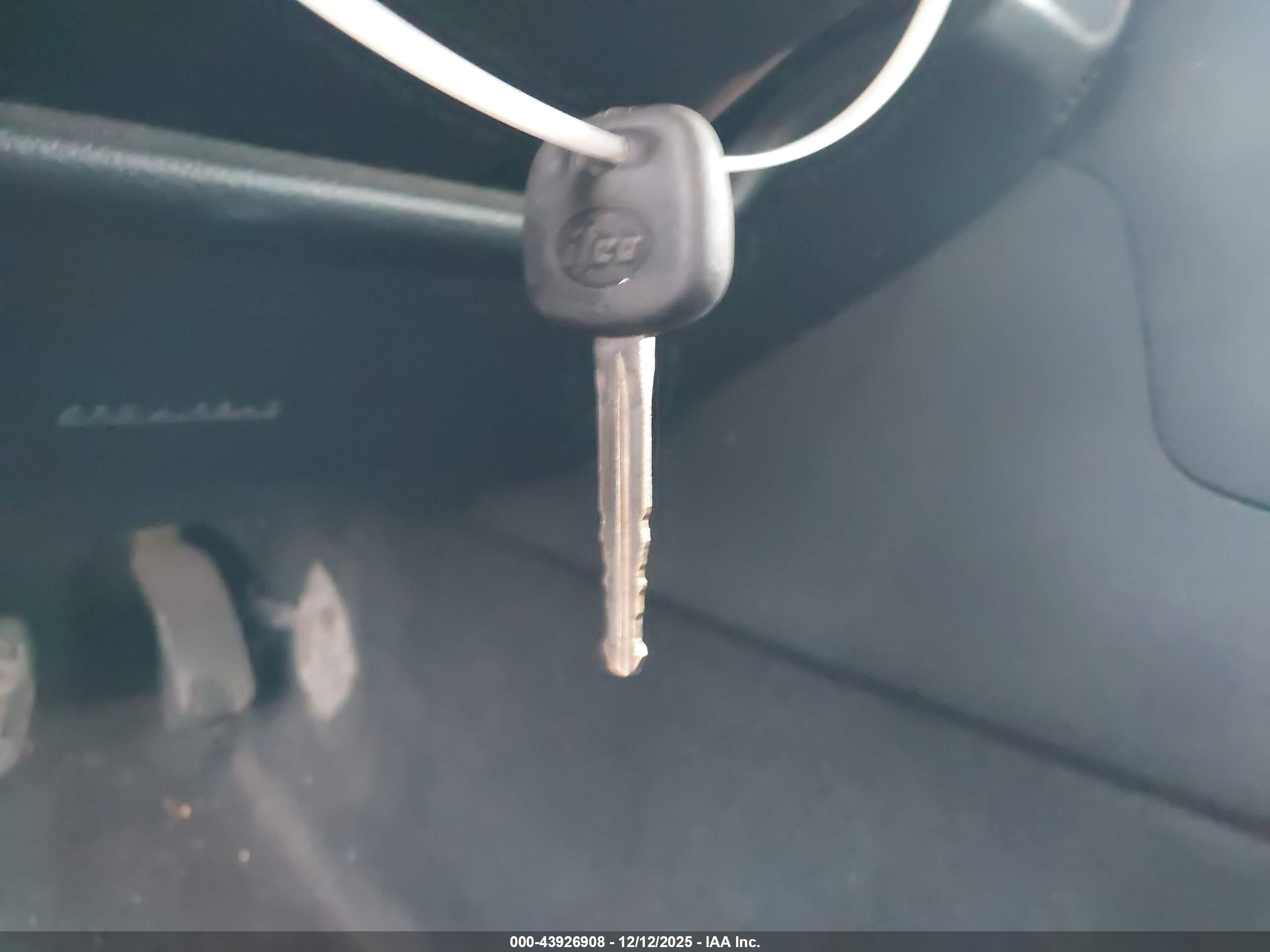TOYOTA CAMRY image 11