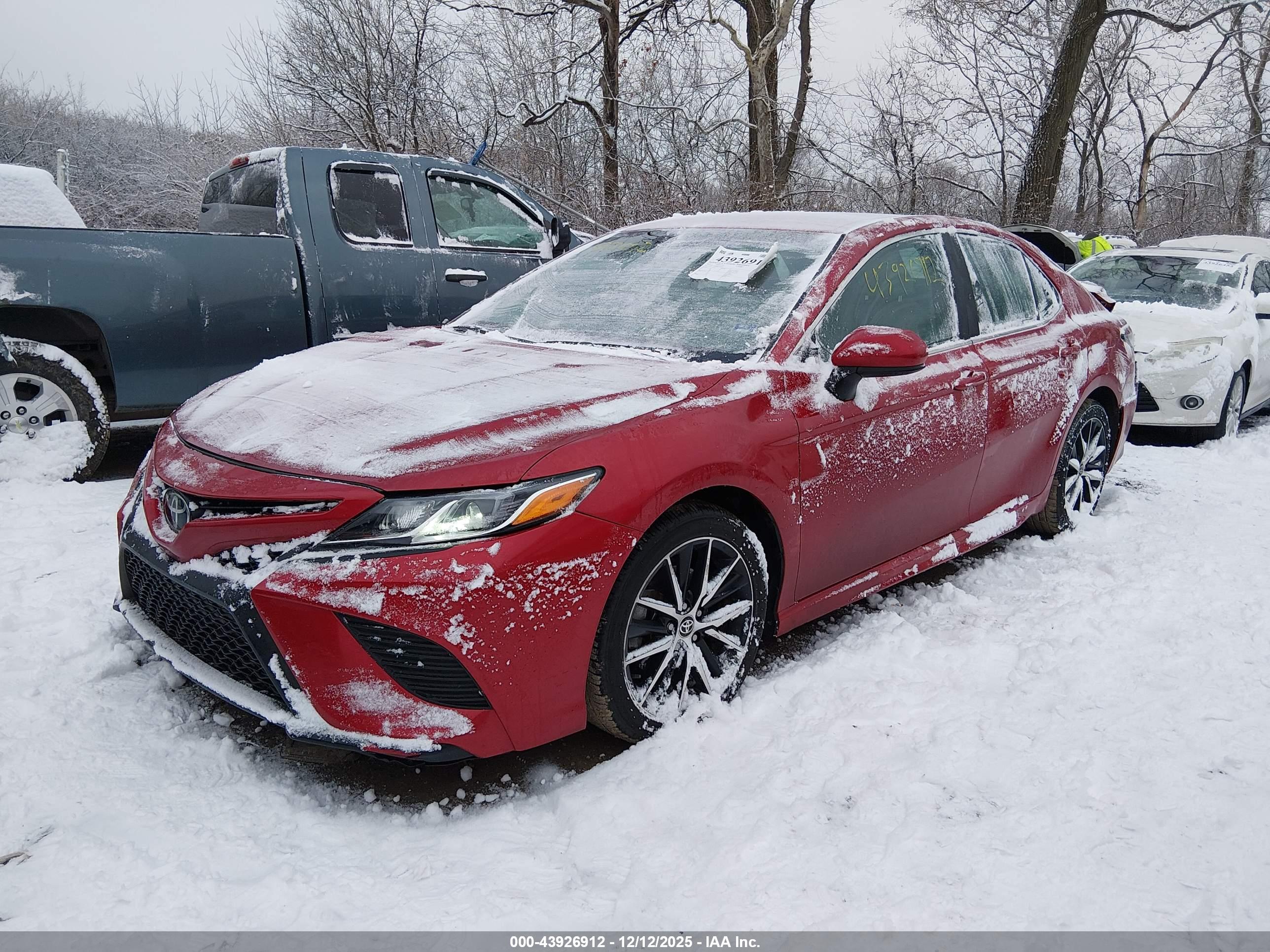 TOYOTA CAMRY image 2