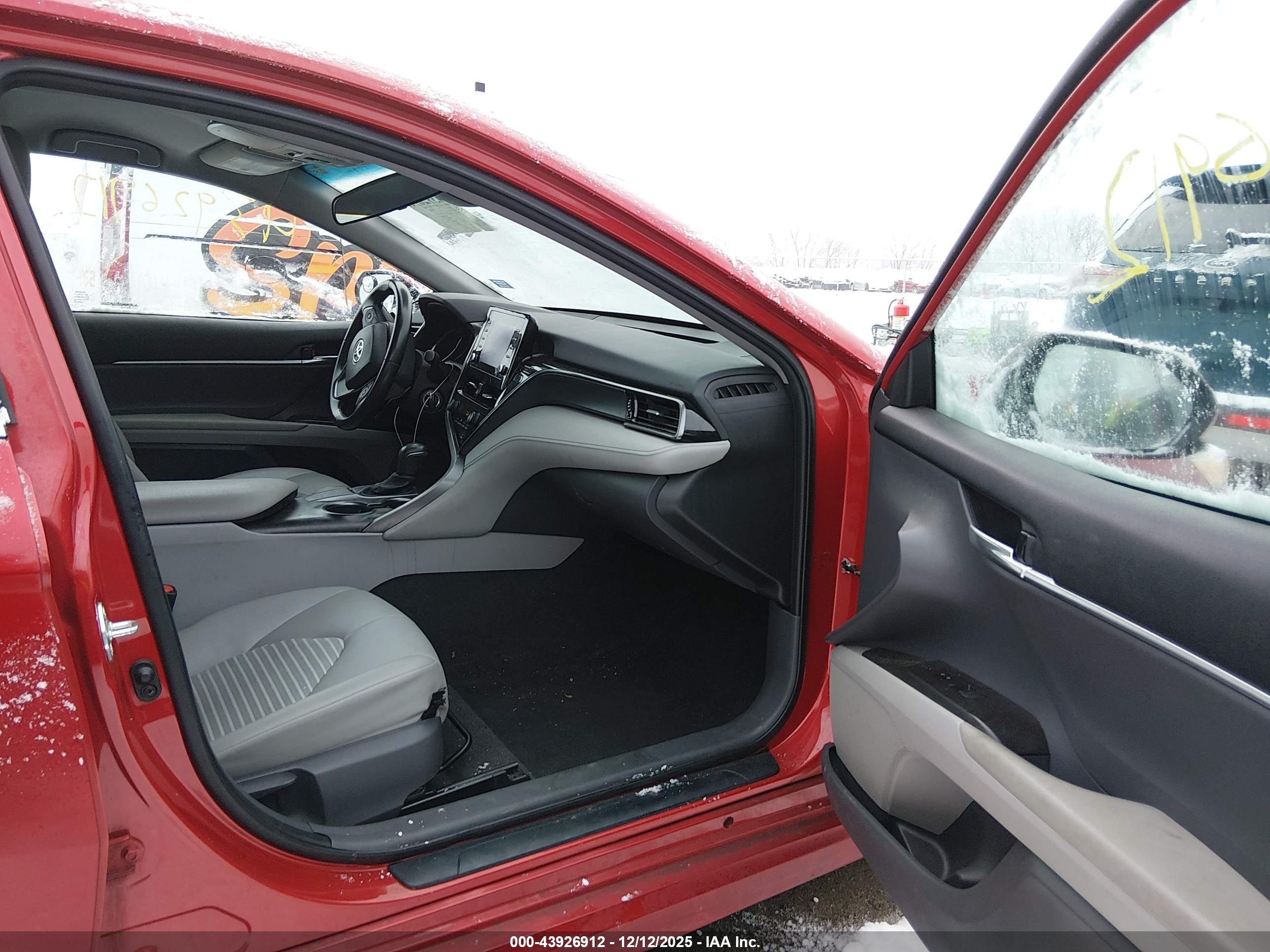 TOYOTA CAMRY image 5