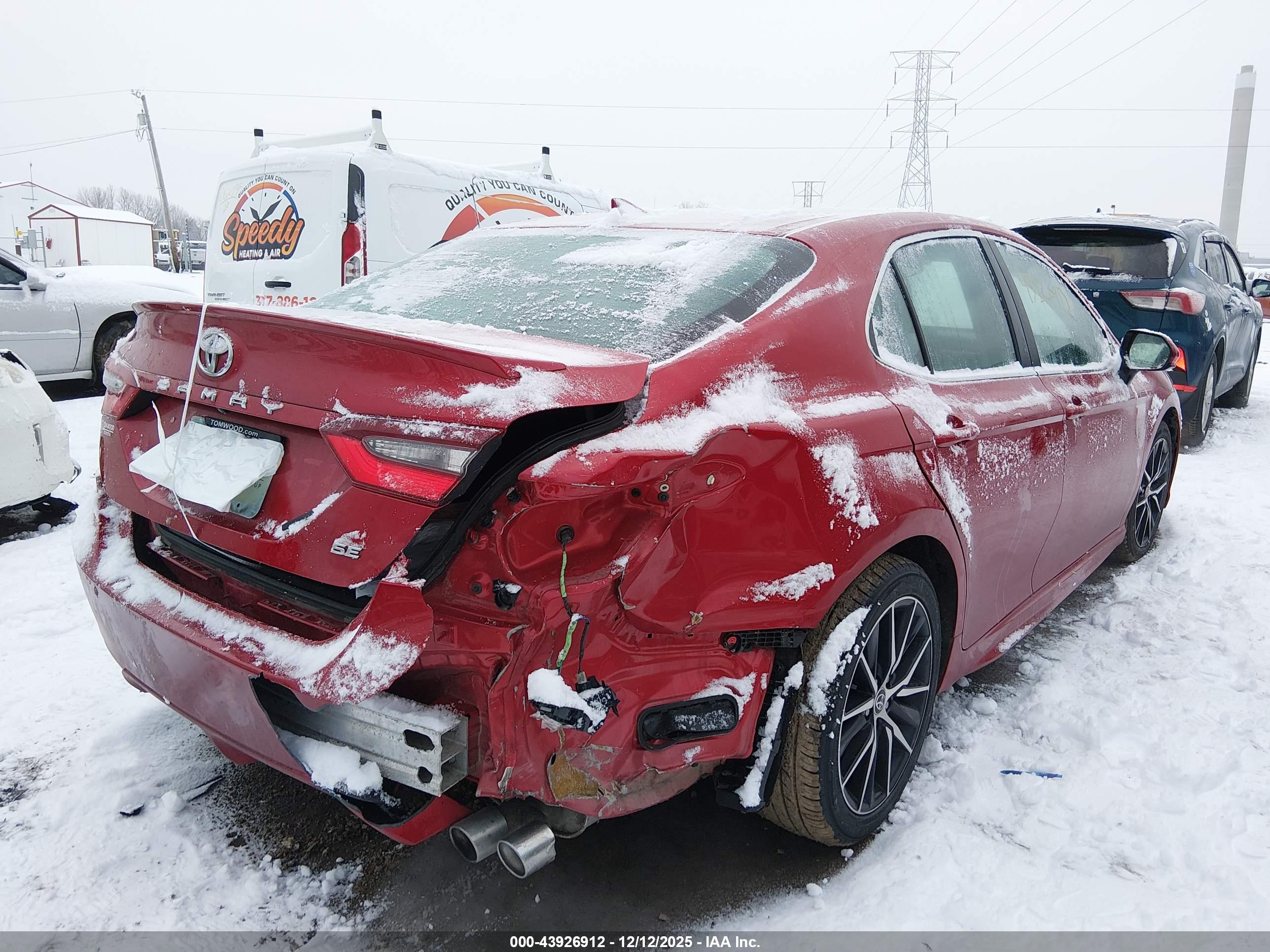 TOYOTA CAMRY image 6