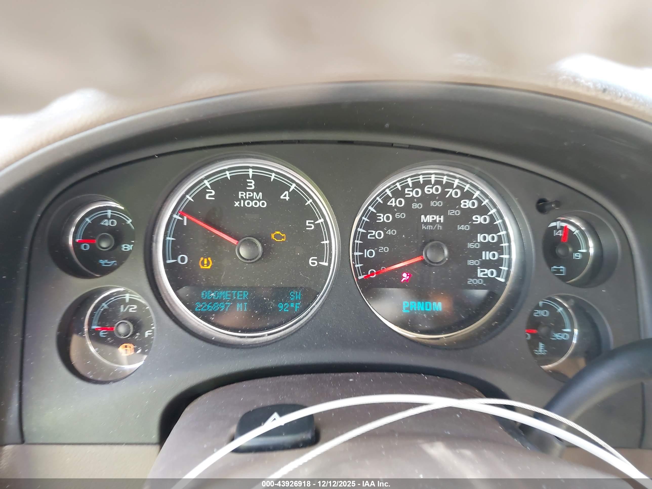 GMC YUKON image 7