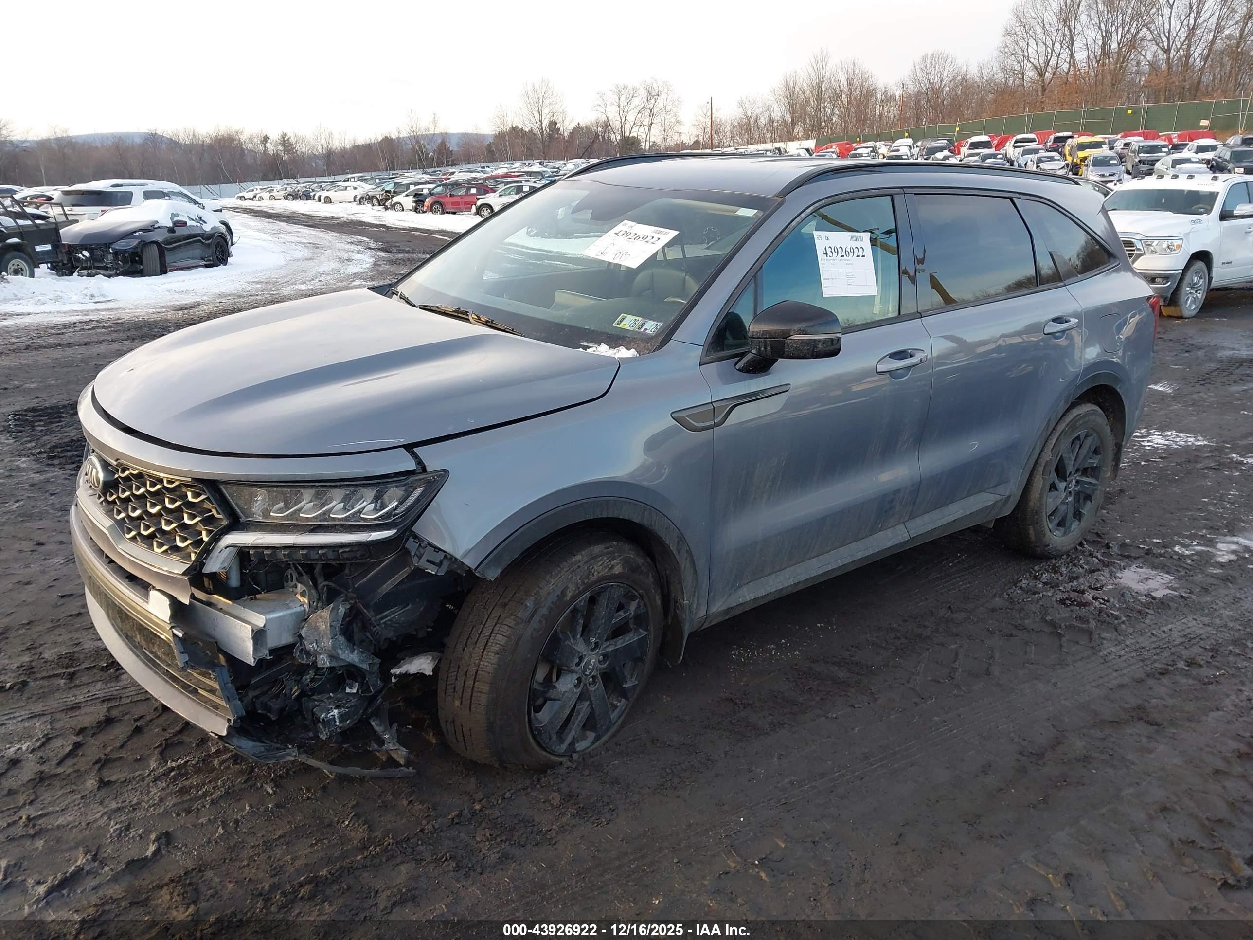KIA SORENTO image 2