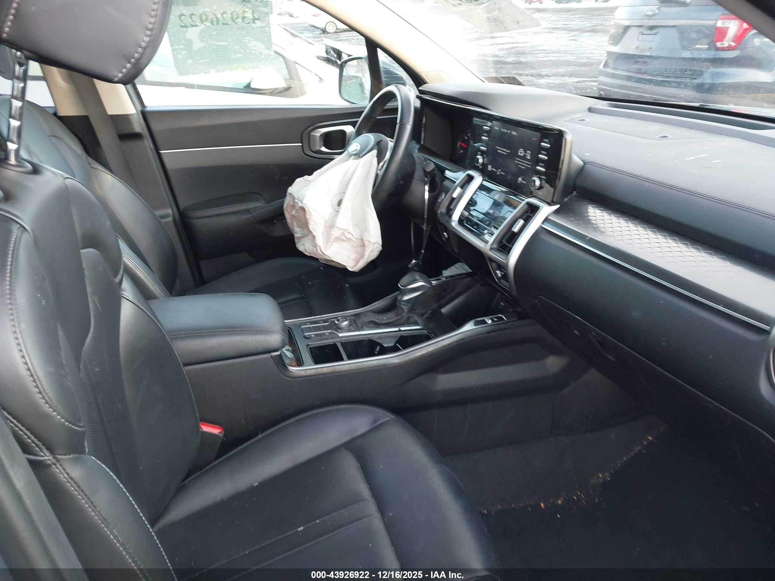 KIA SORENTO image 5