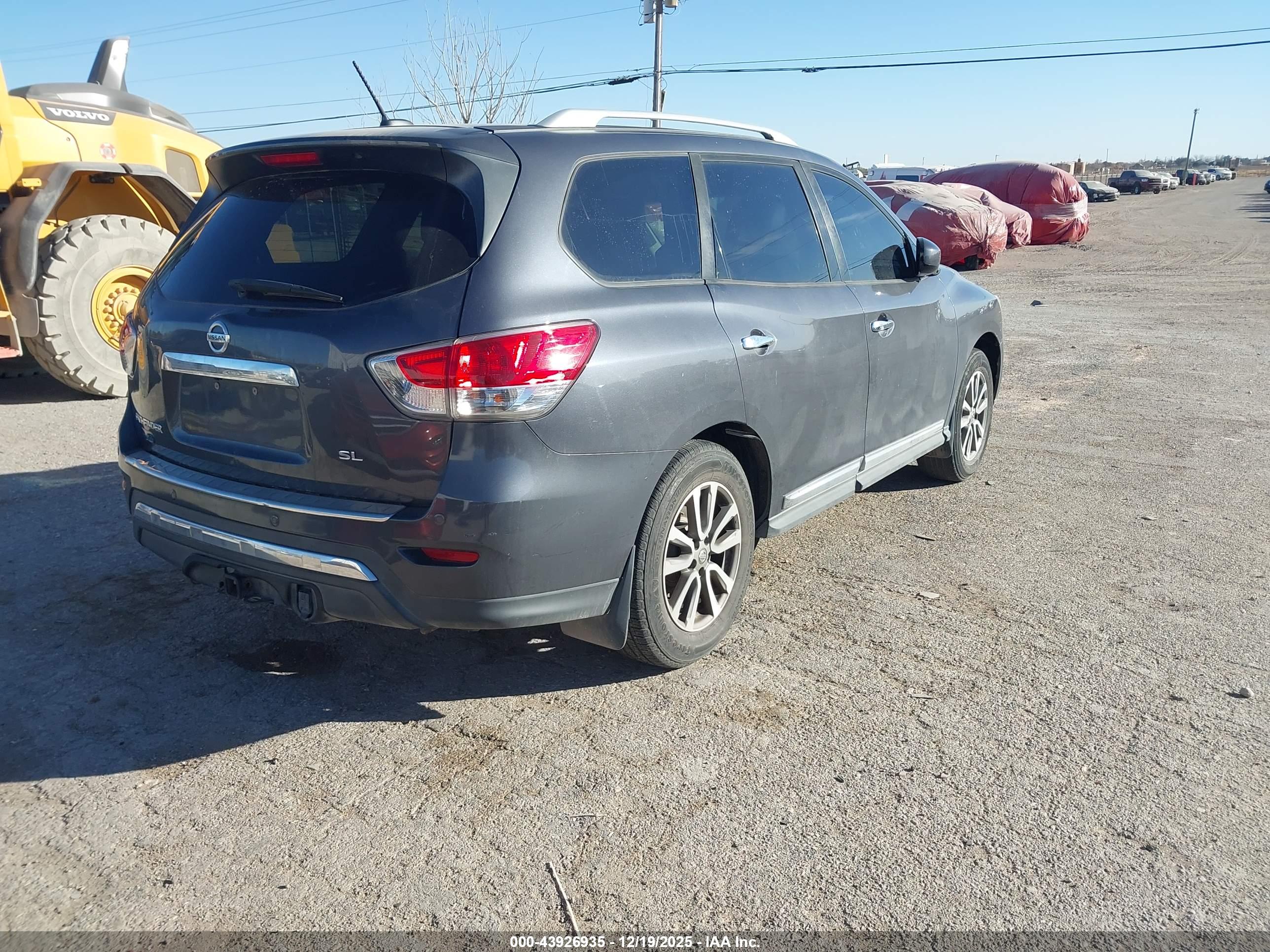 NISSAN PATHFINDER image 4