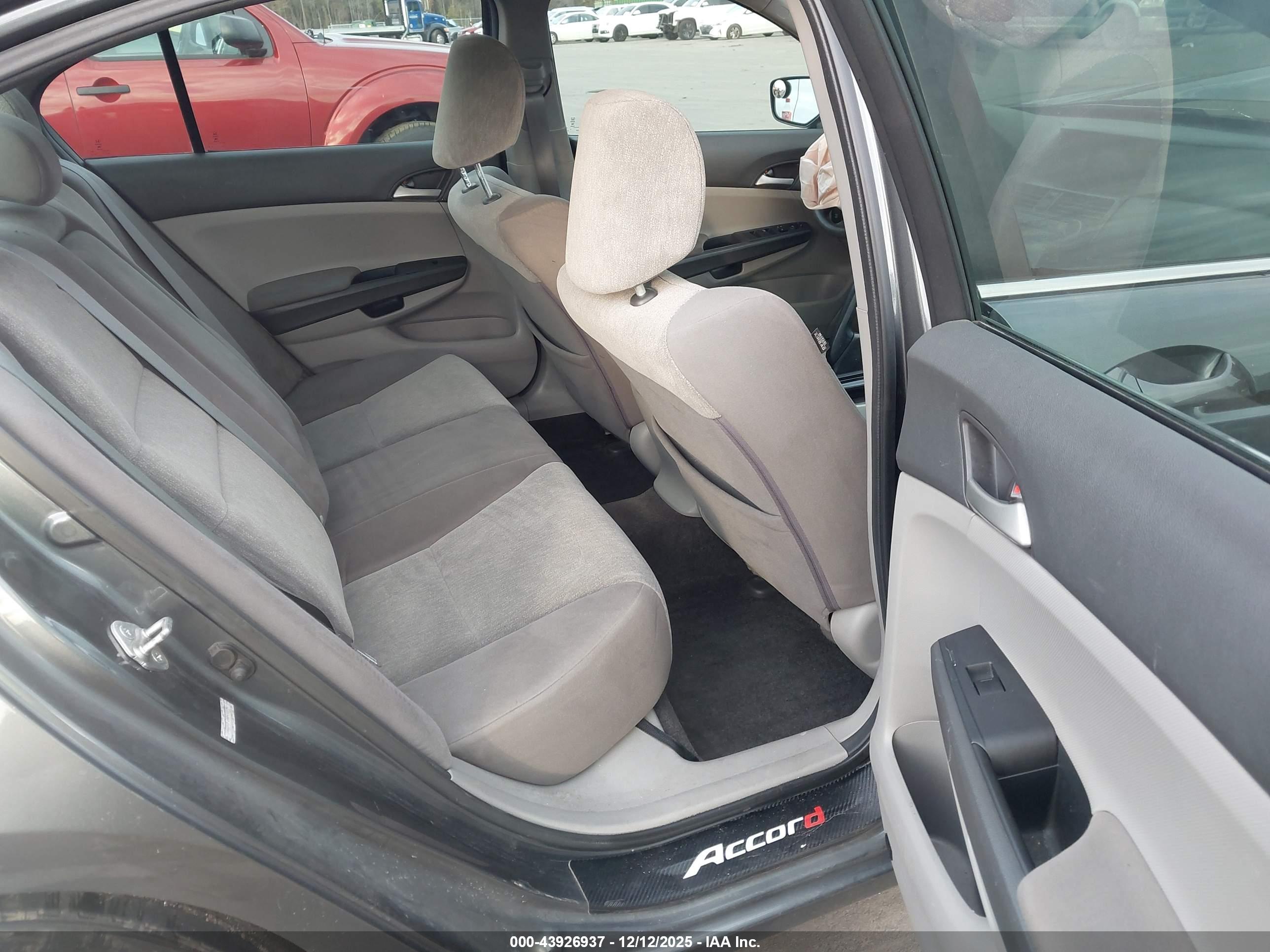 HONDA ACCORD image 8