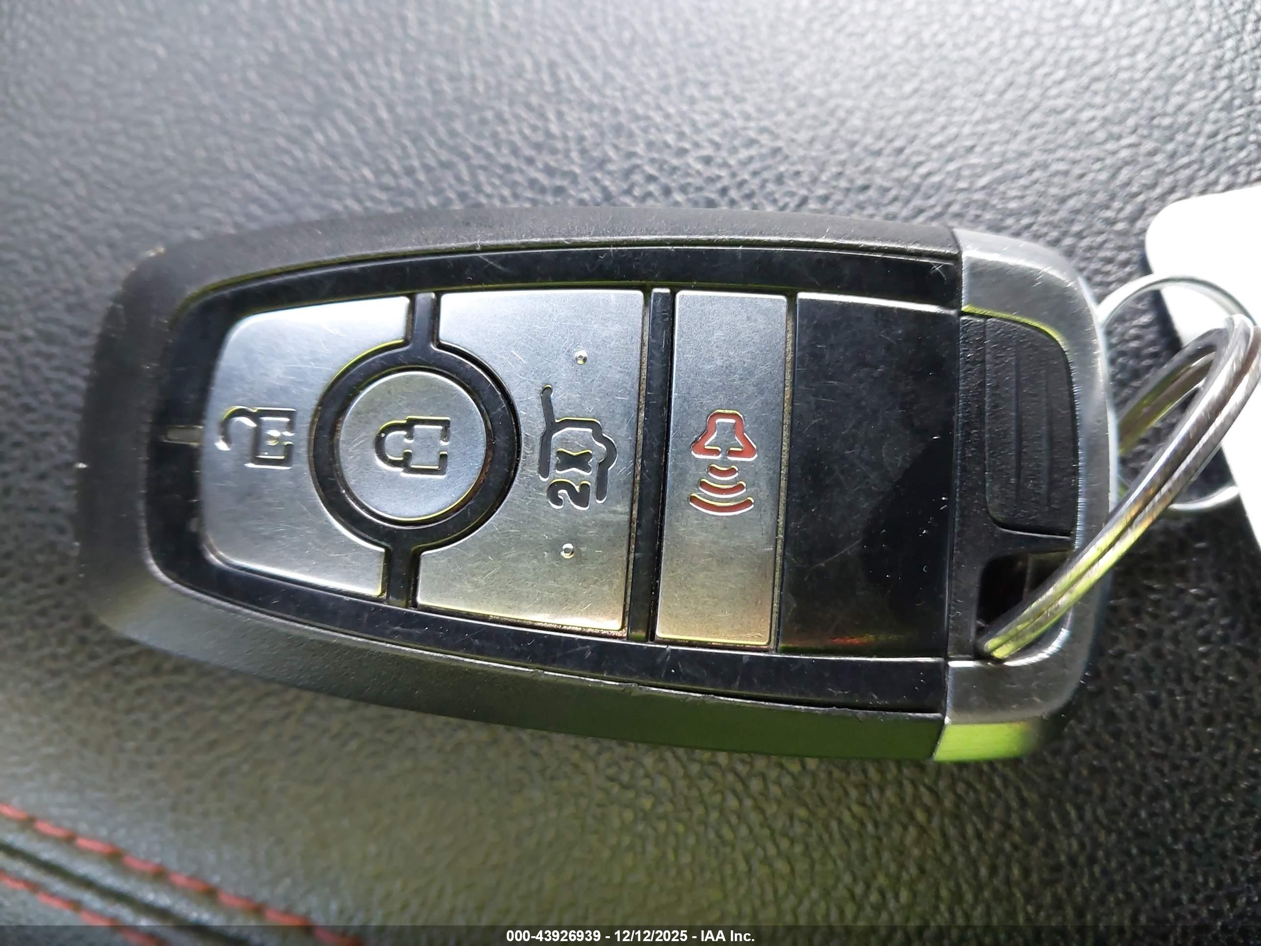 FORD ESCAPE image 11