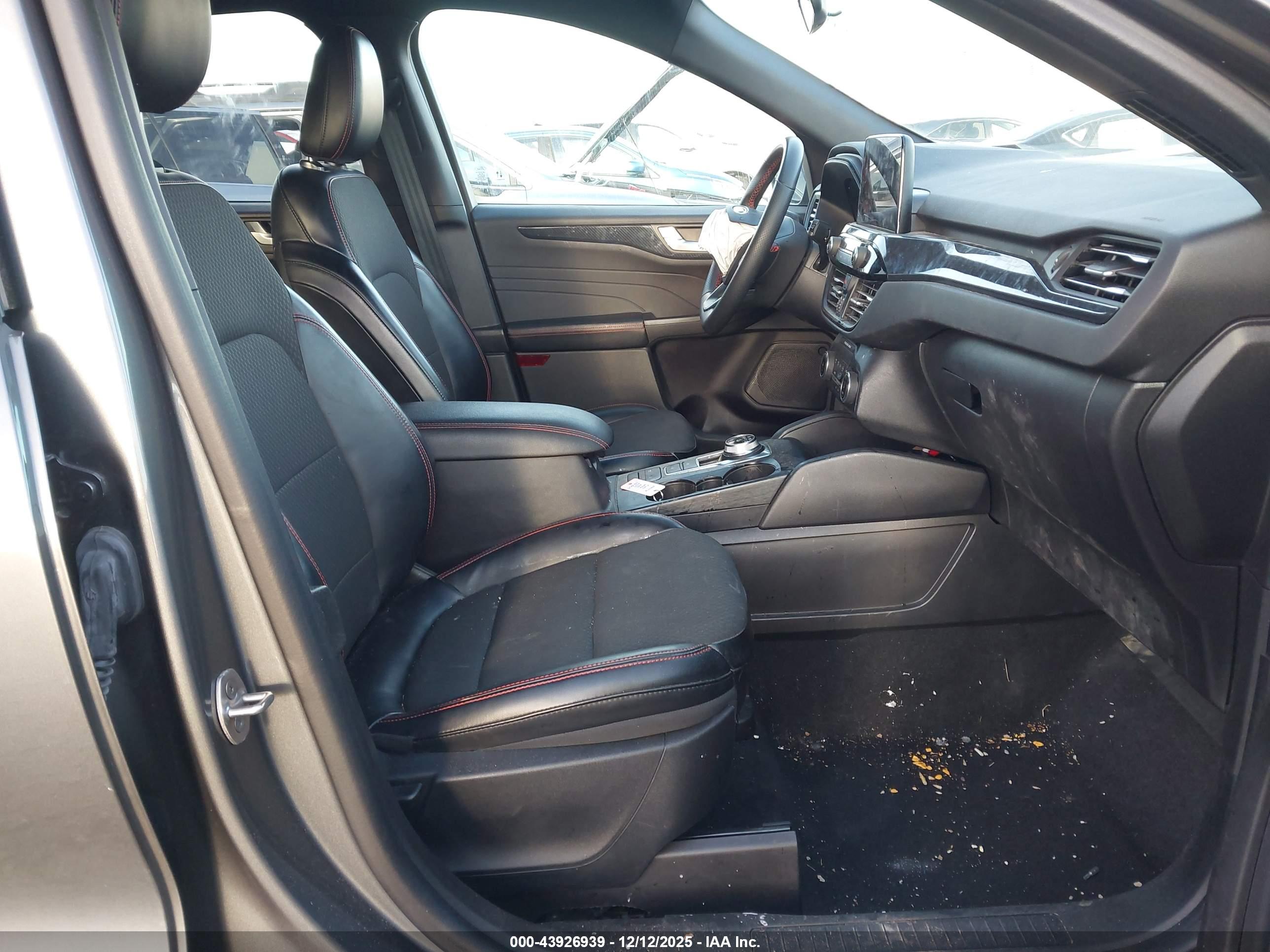 FORD ESCAPE image 5