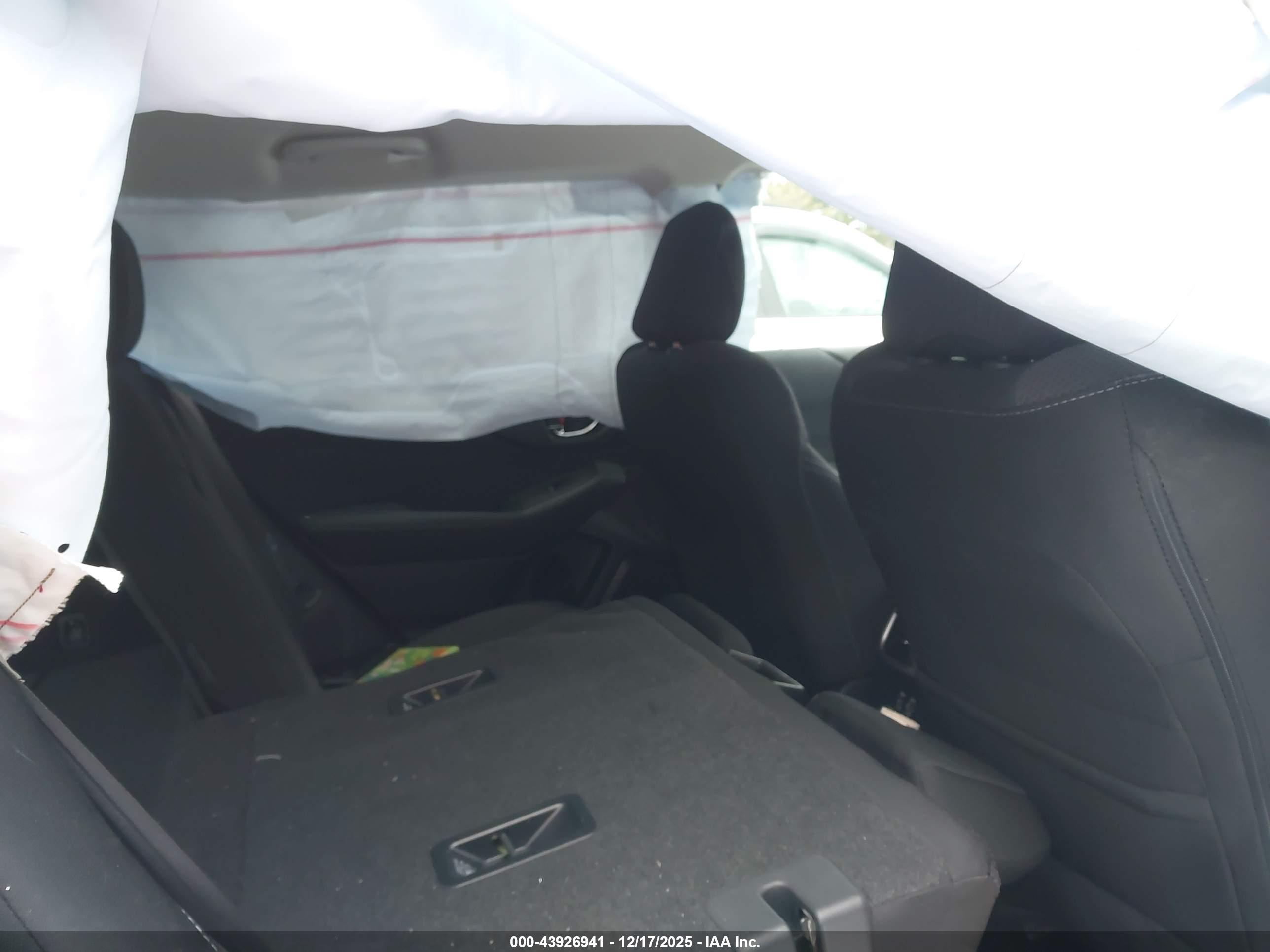 SUBARU OUTBACK image 8