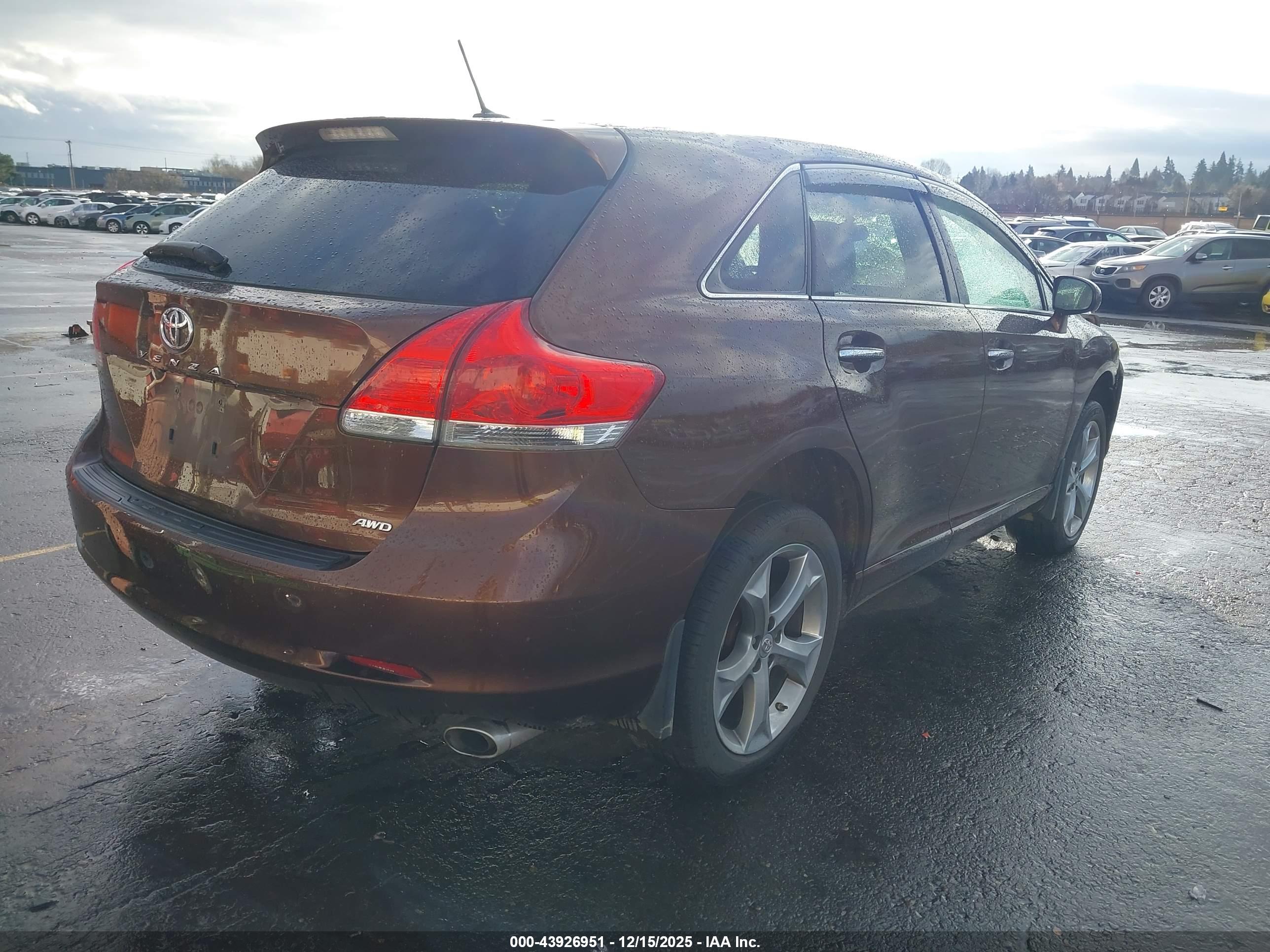 TOYOTA VENZA image 4