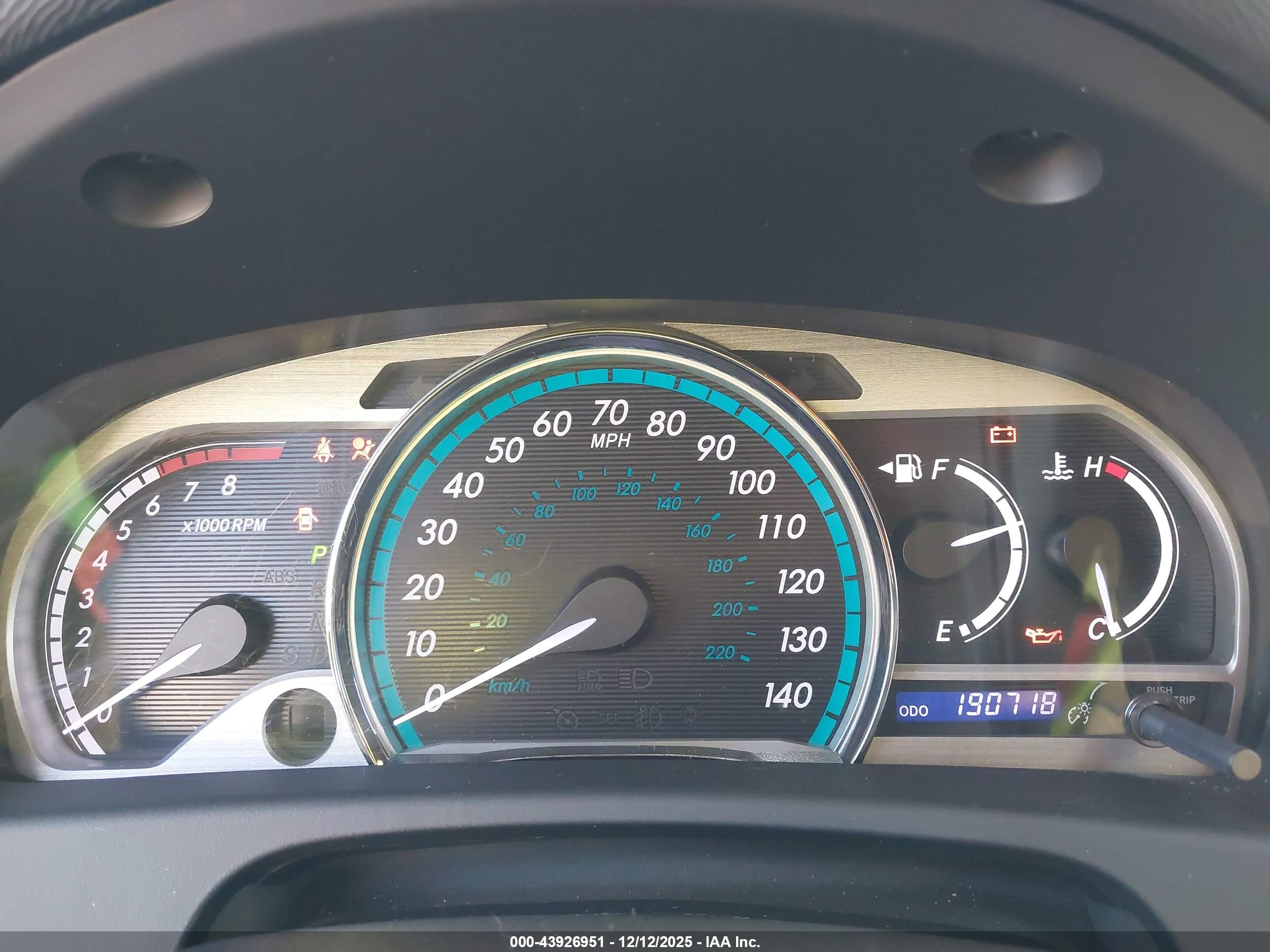 TOYOTA VENZA image 7