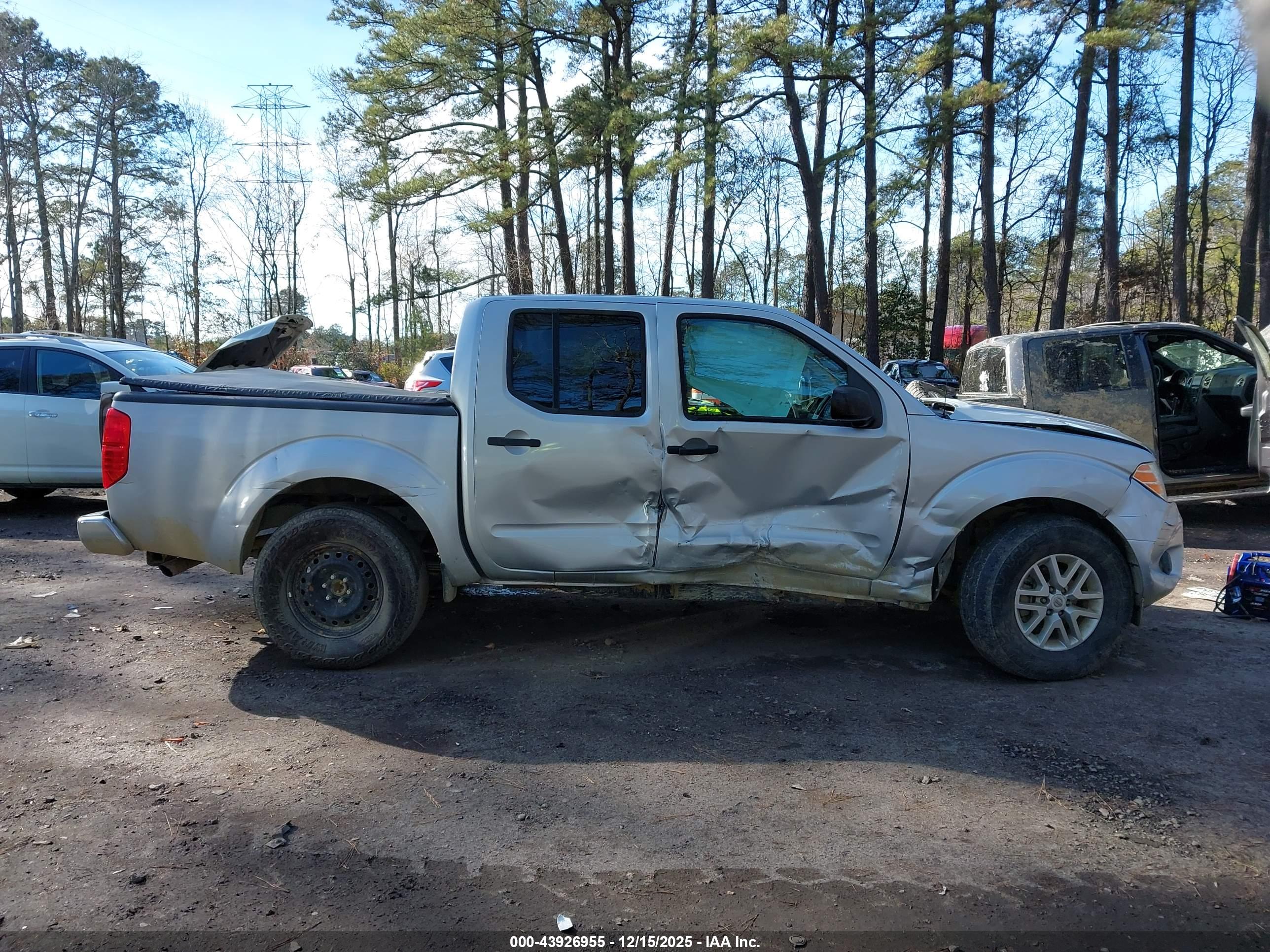 NISSAN FRONTIER image 6