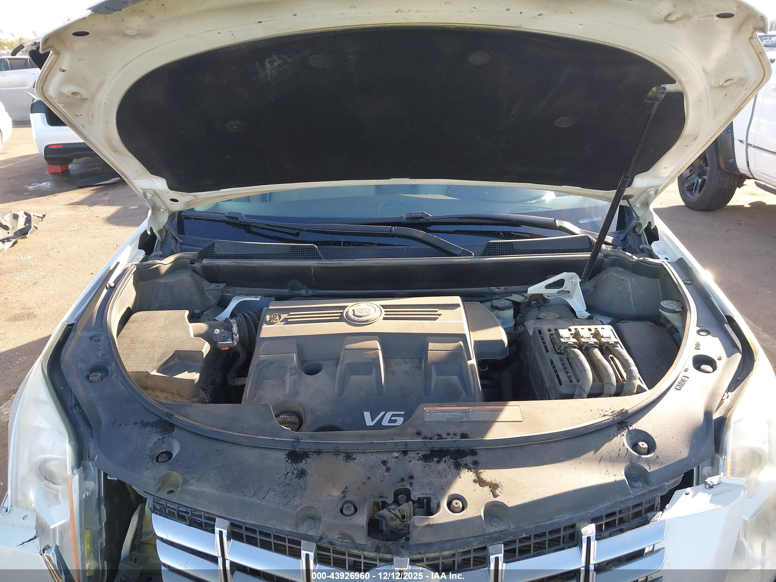 CADILLAC SRX image 10