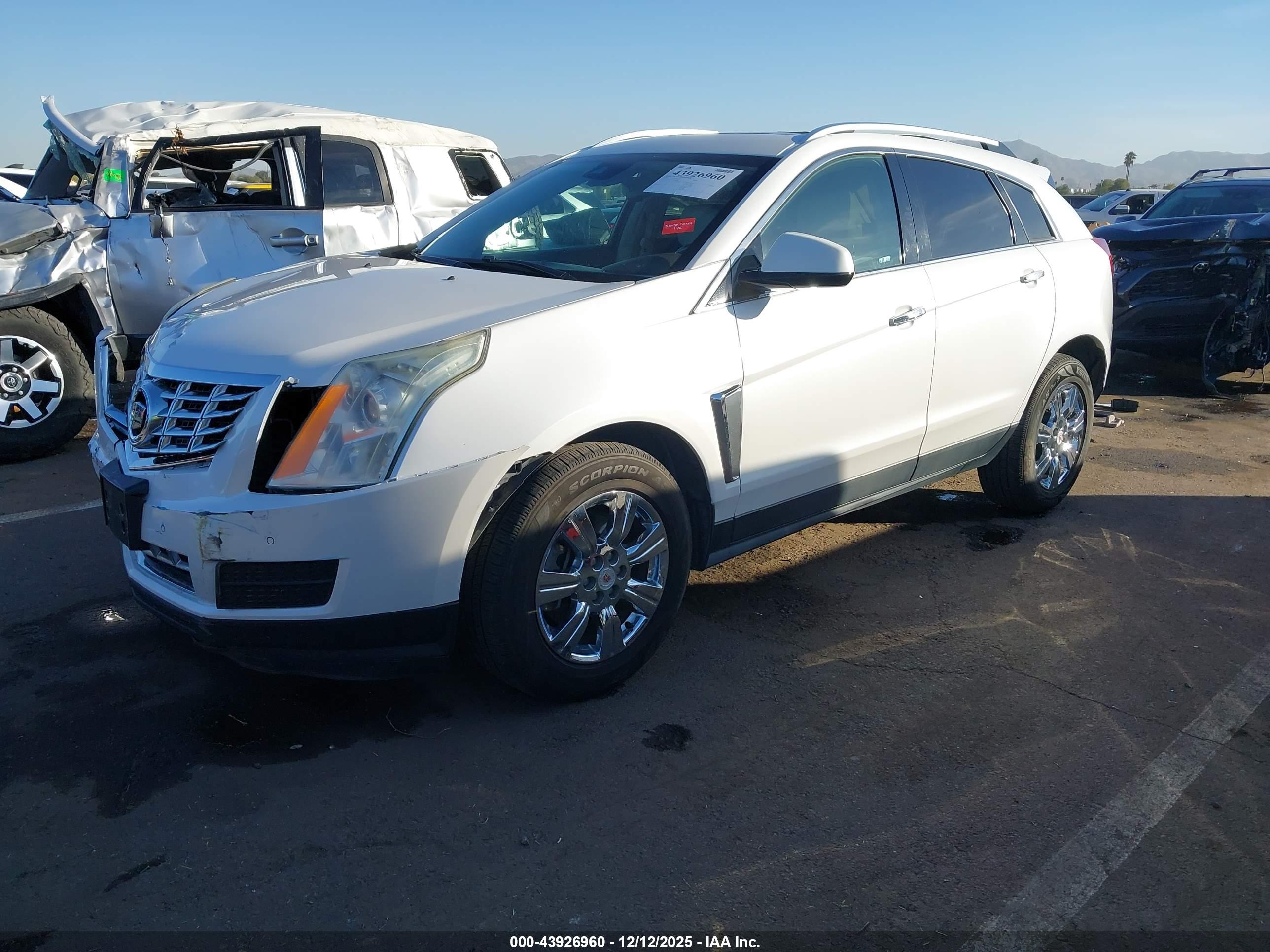 CADILLAC SRX image 2