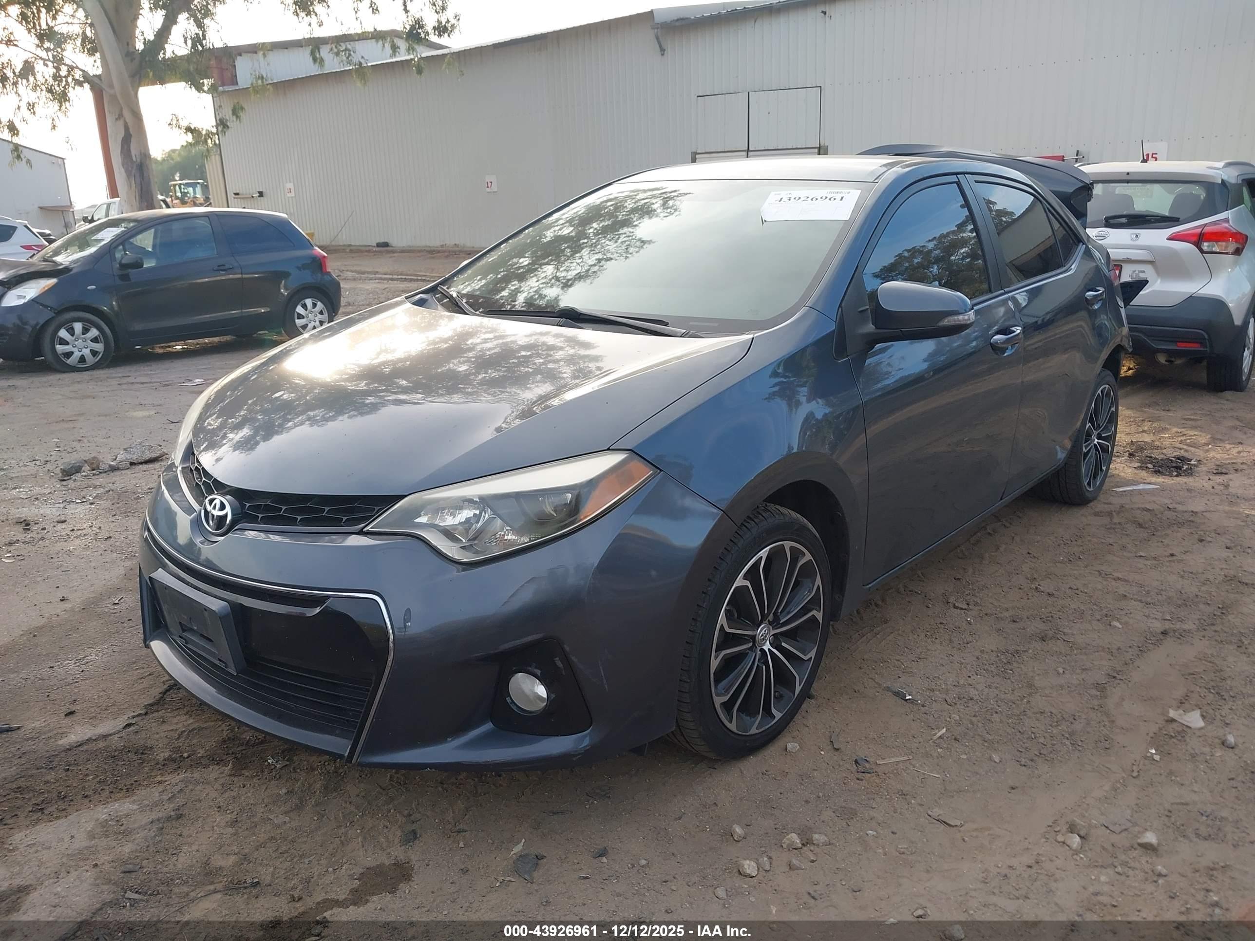 TOYOTA COROLLA image 2