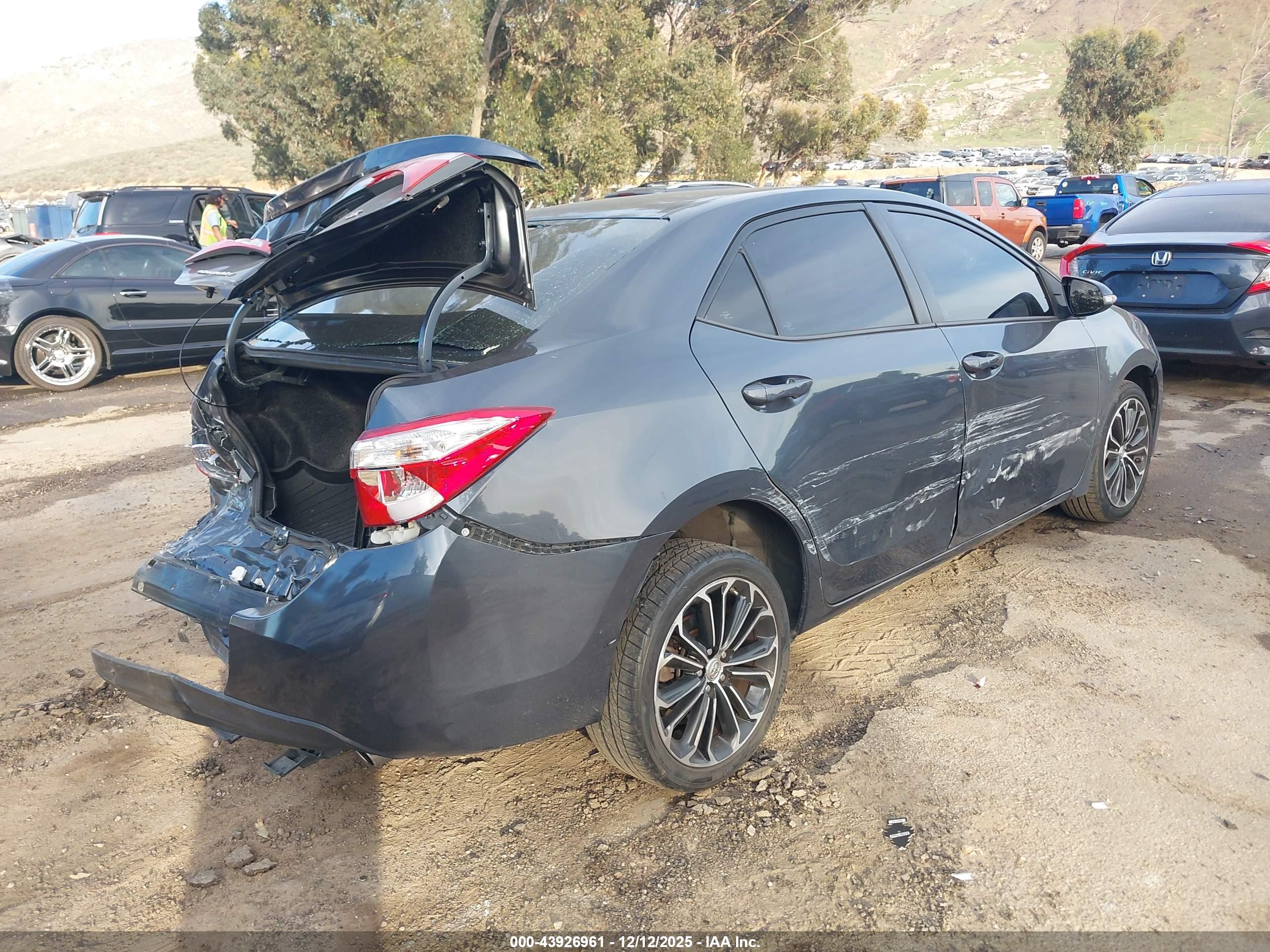 TOYOTA COROLLA image 4