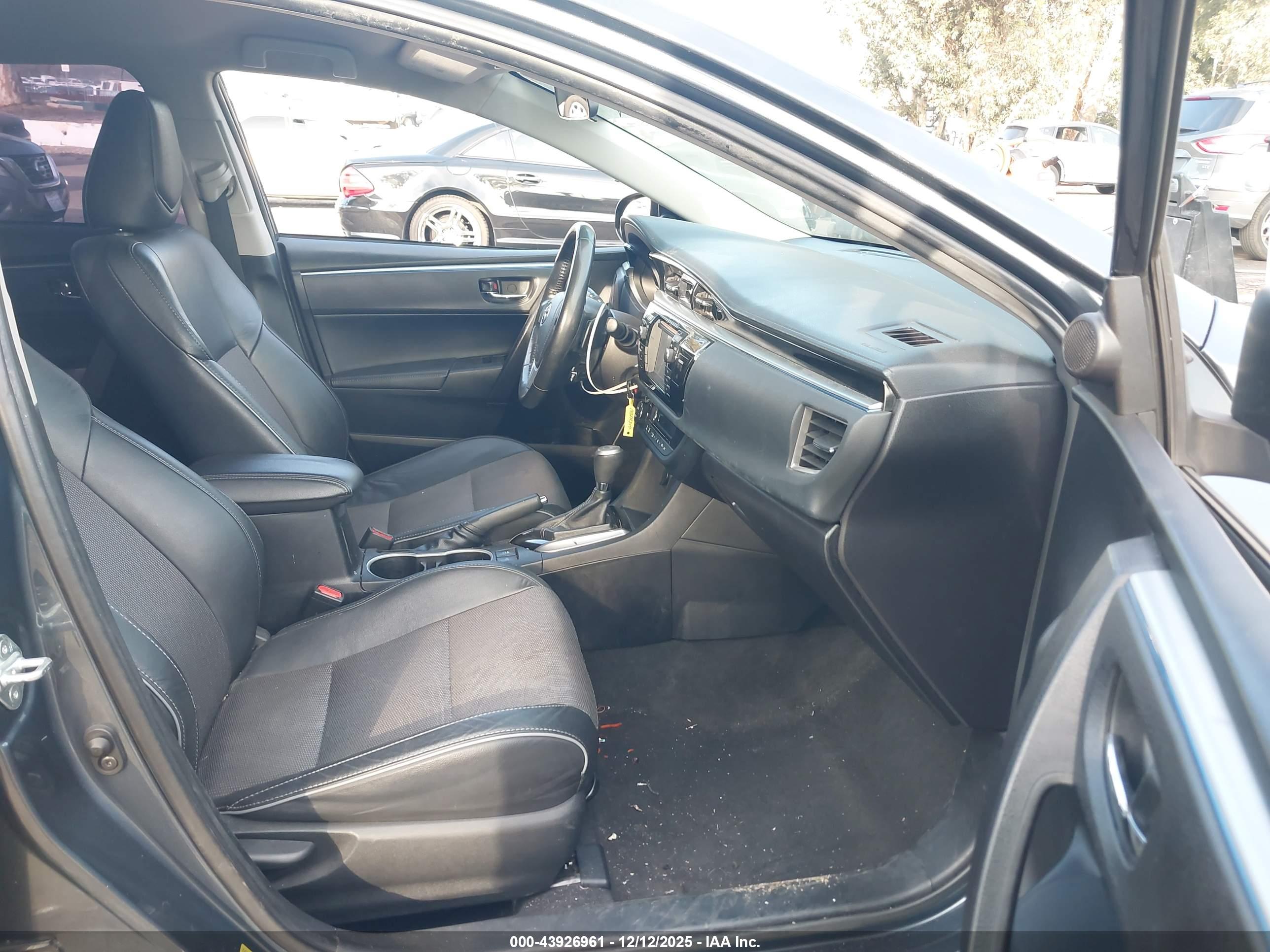 TOYOTA COROLLA image 5