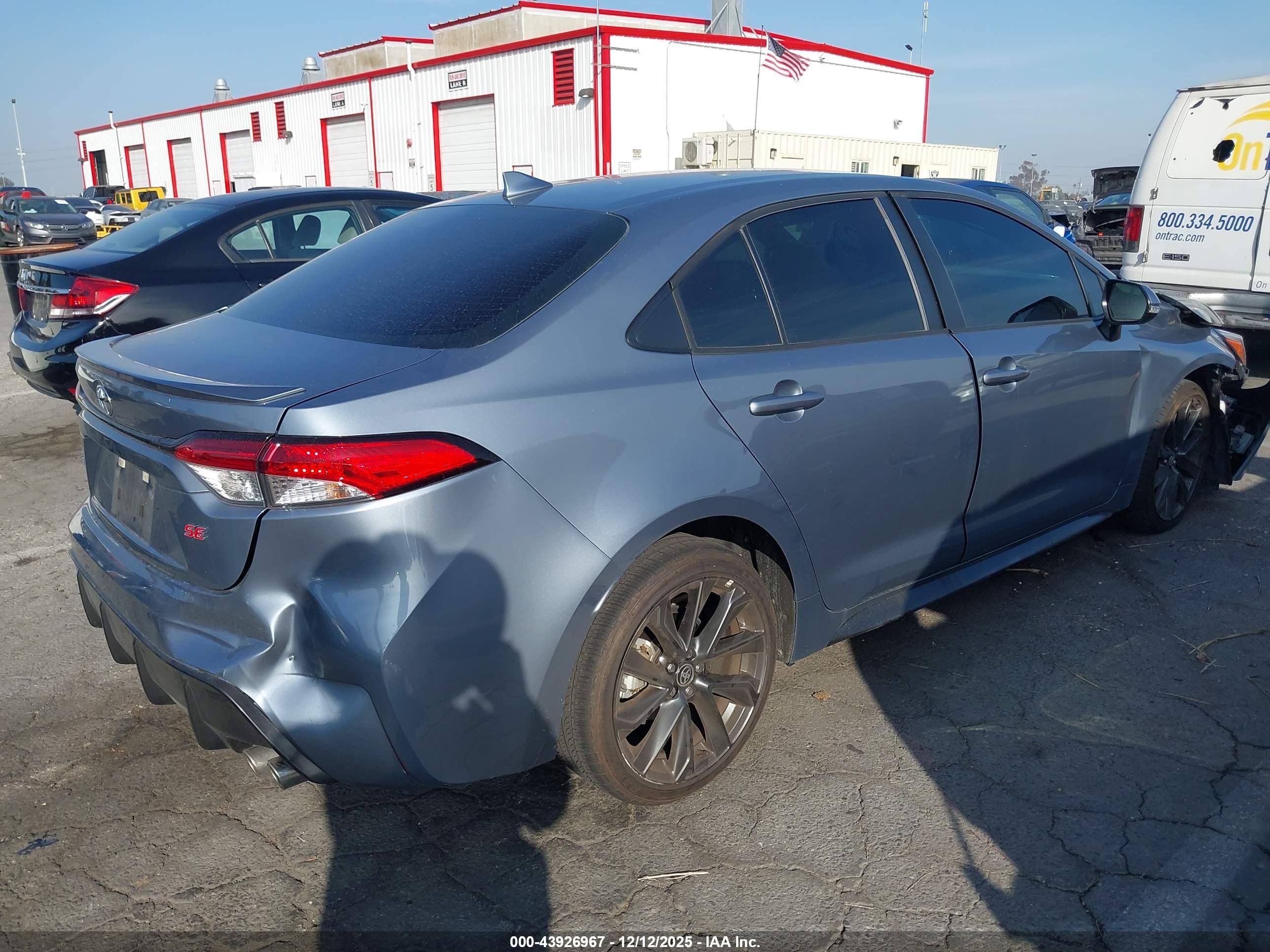 TOYOTA COROLLA image 4