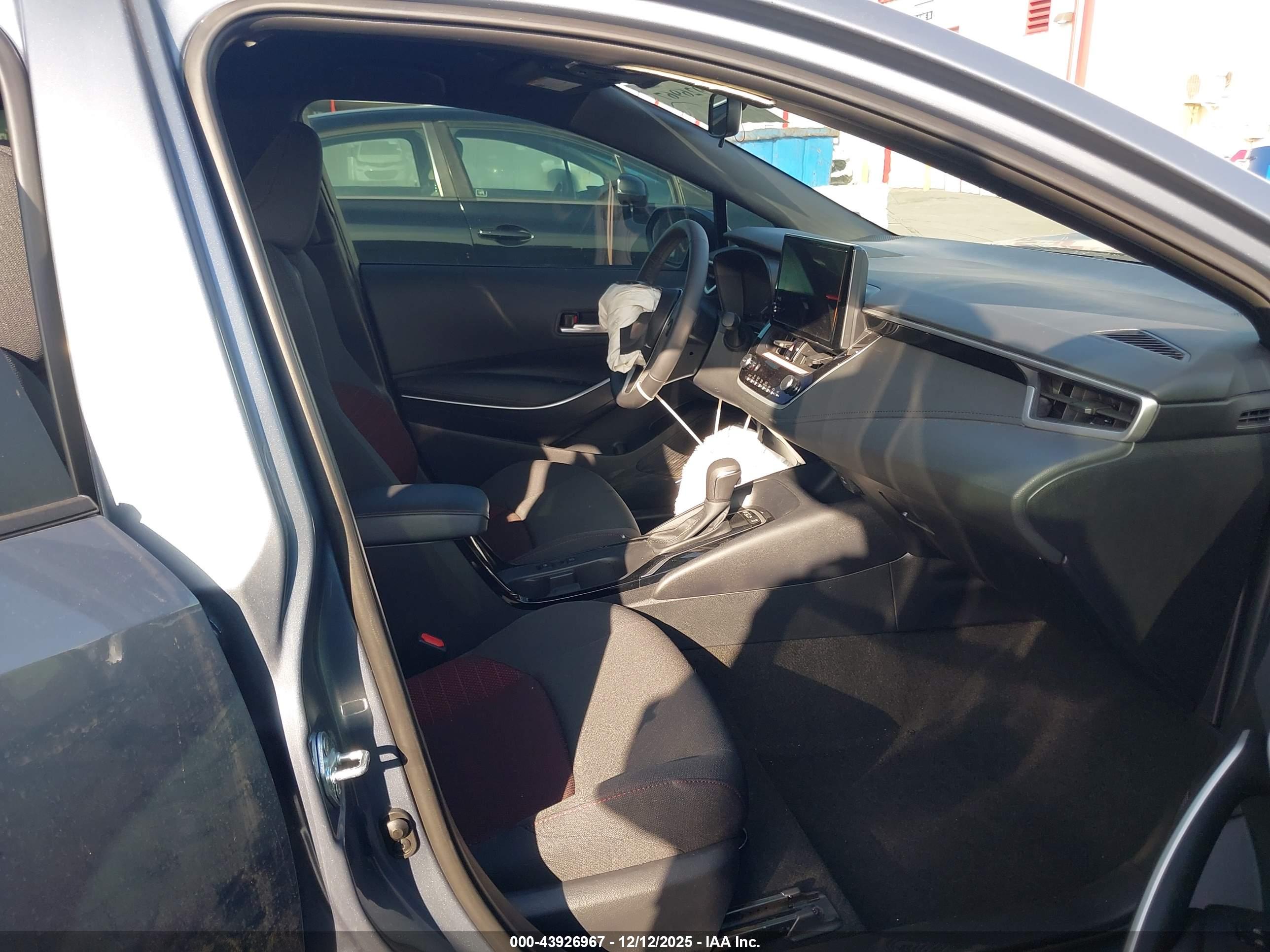TOYOTA COROLLA image 5