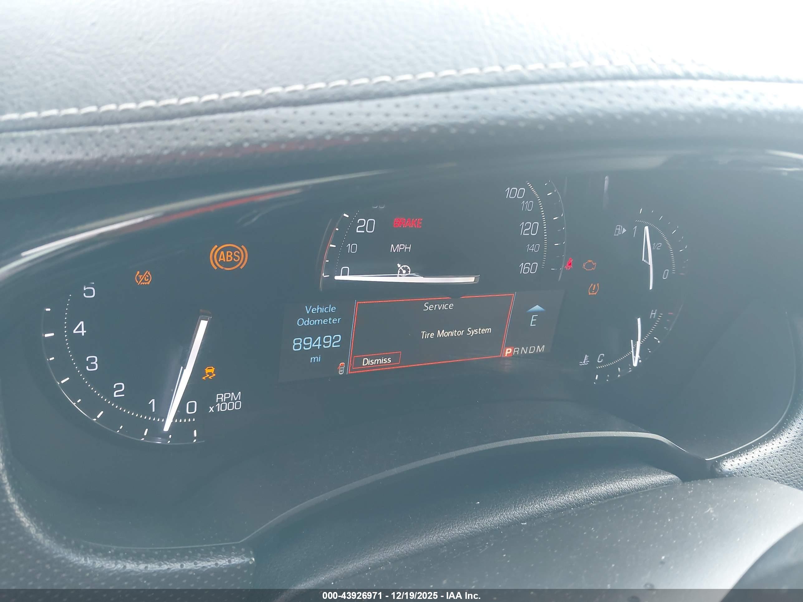 CADILLAC XTS image 7